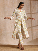 Thumbnail for trueBrowns White Multi Color Overall Block Print Cotton Kurta Pant Set - Distacart