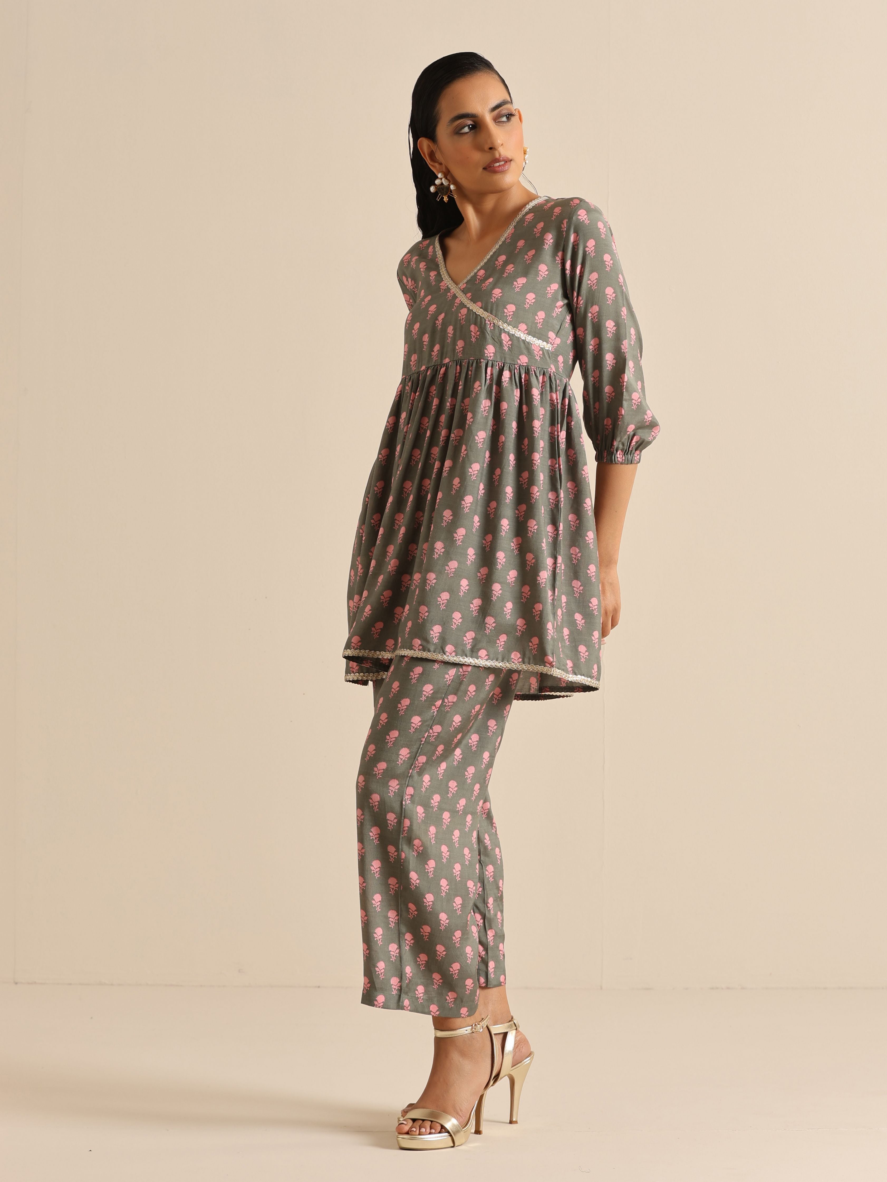 trueBrowns Grey Floral Silk Printed Co-Ord Set - Distacart