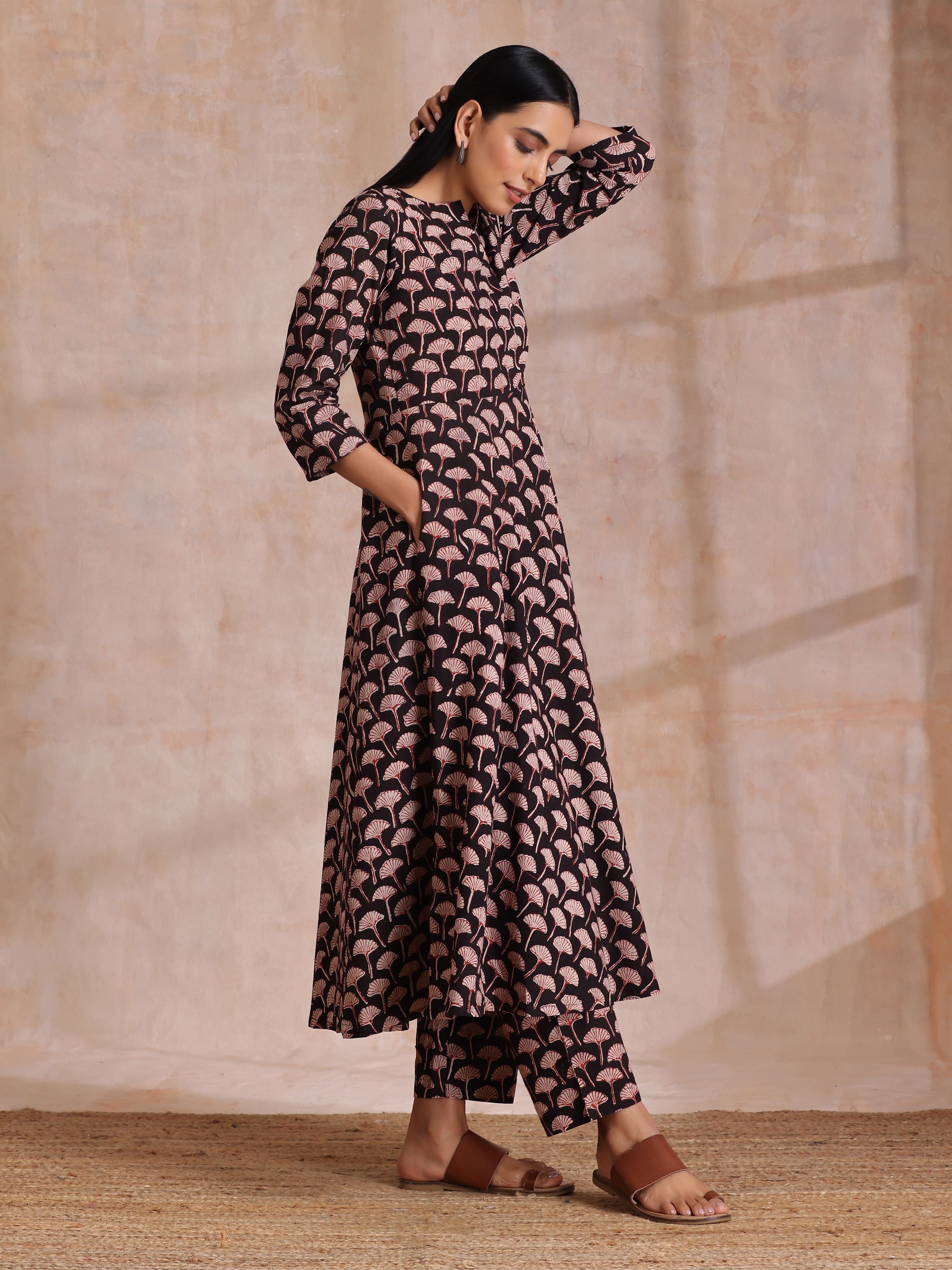 trueBrowns Black Floral Bagru Print Cotton Flared Kurta Pant Set - Distacart