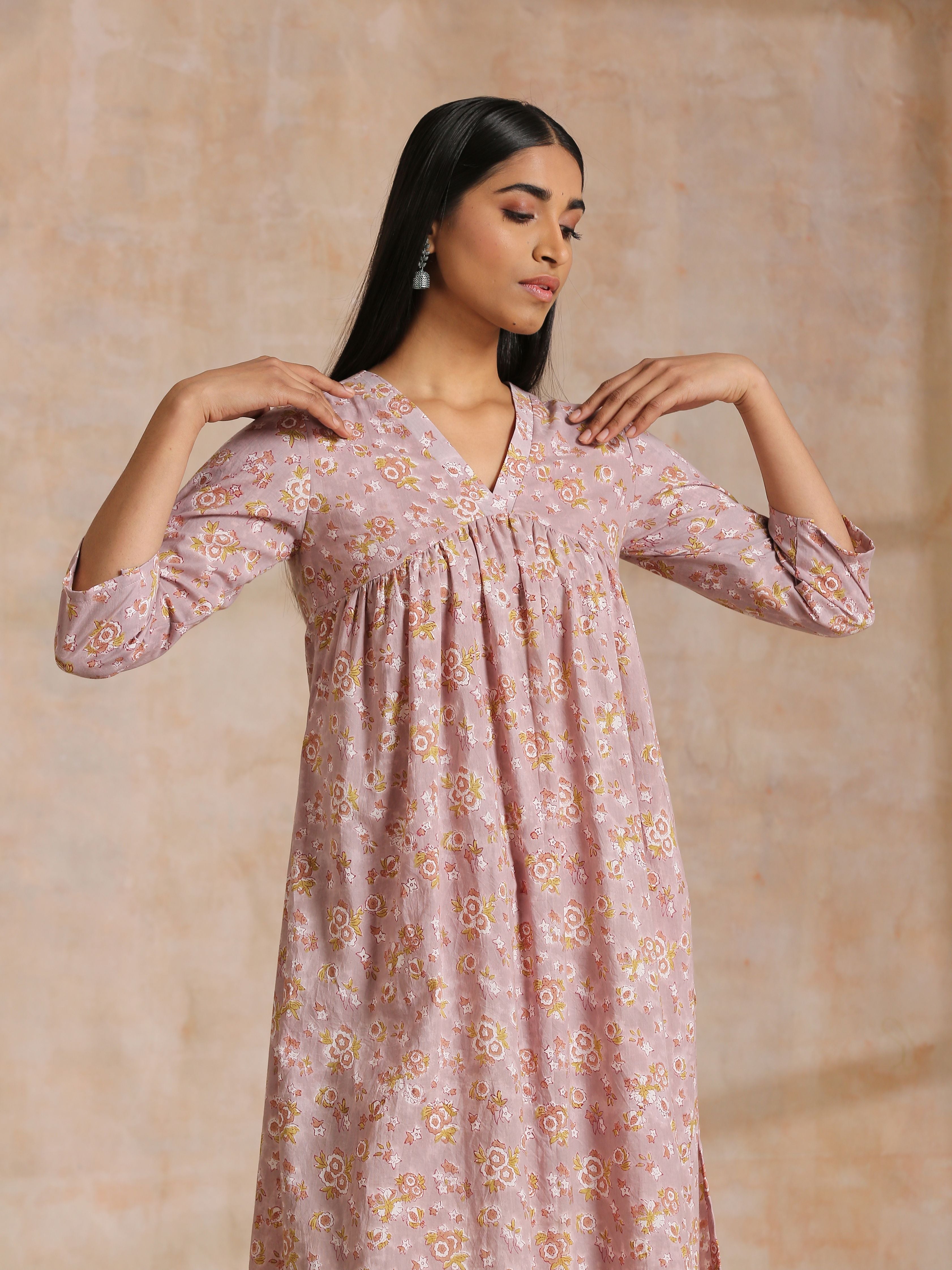 trueBrowns Grey Overall Floral Block Print Cotton Flared Slit Kurta Pant Set - Distacart