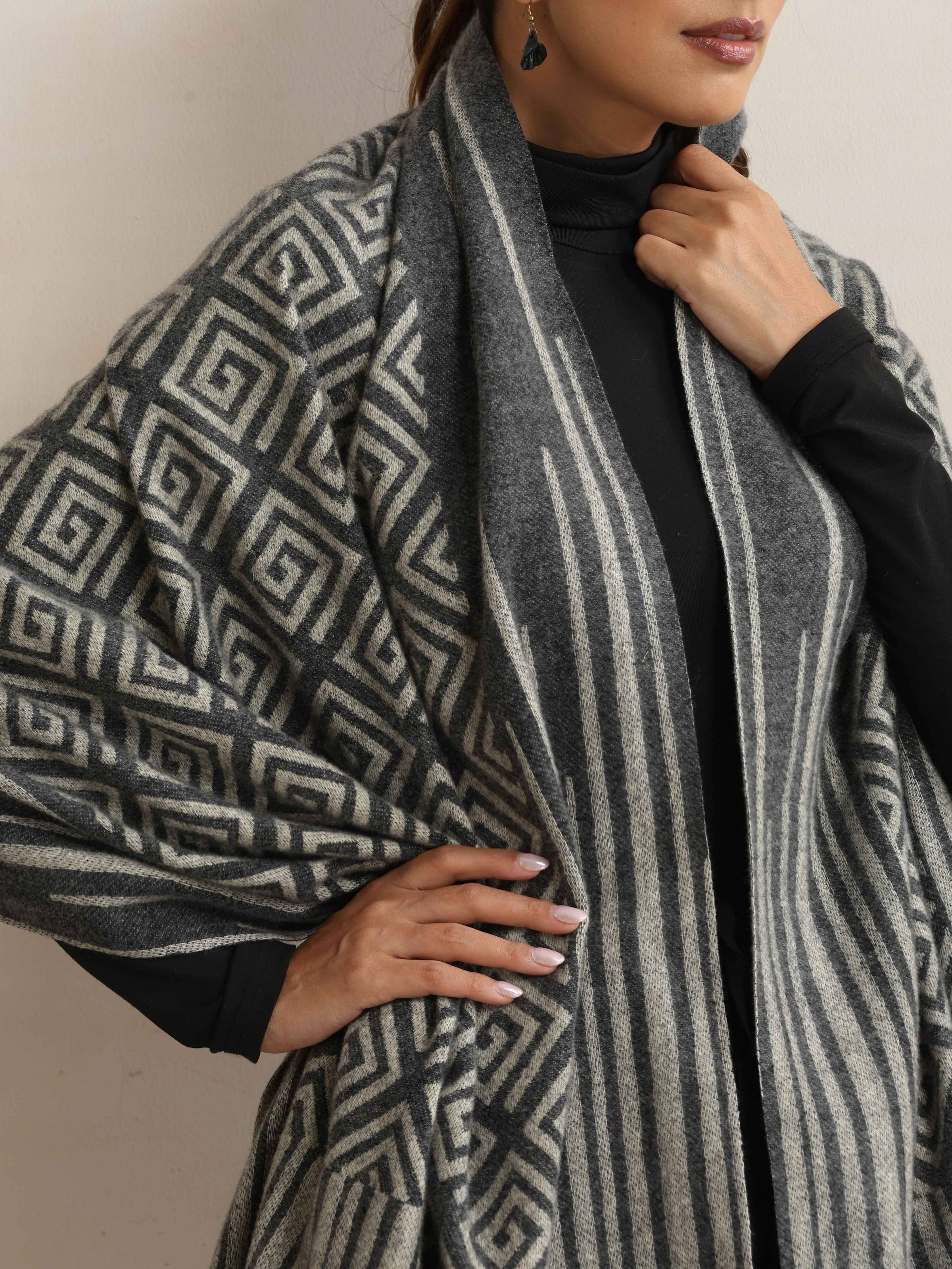 trueBrowns Charcoal Geometric Woollen Stole - Distacart