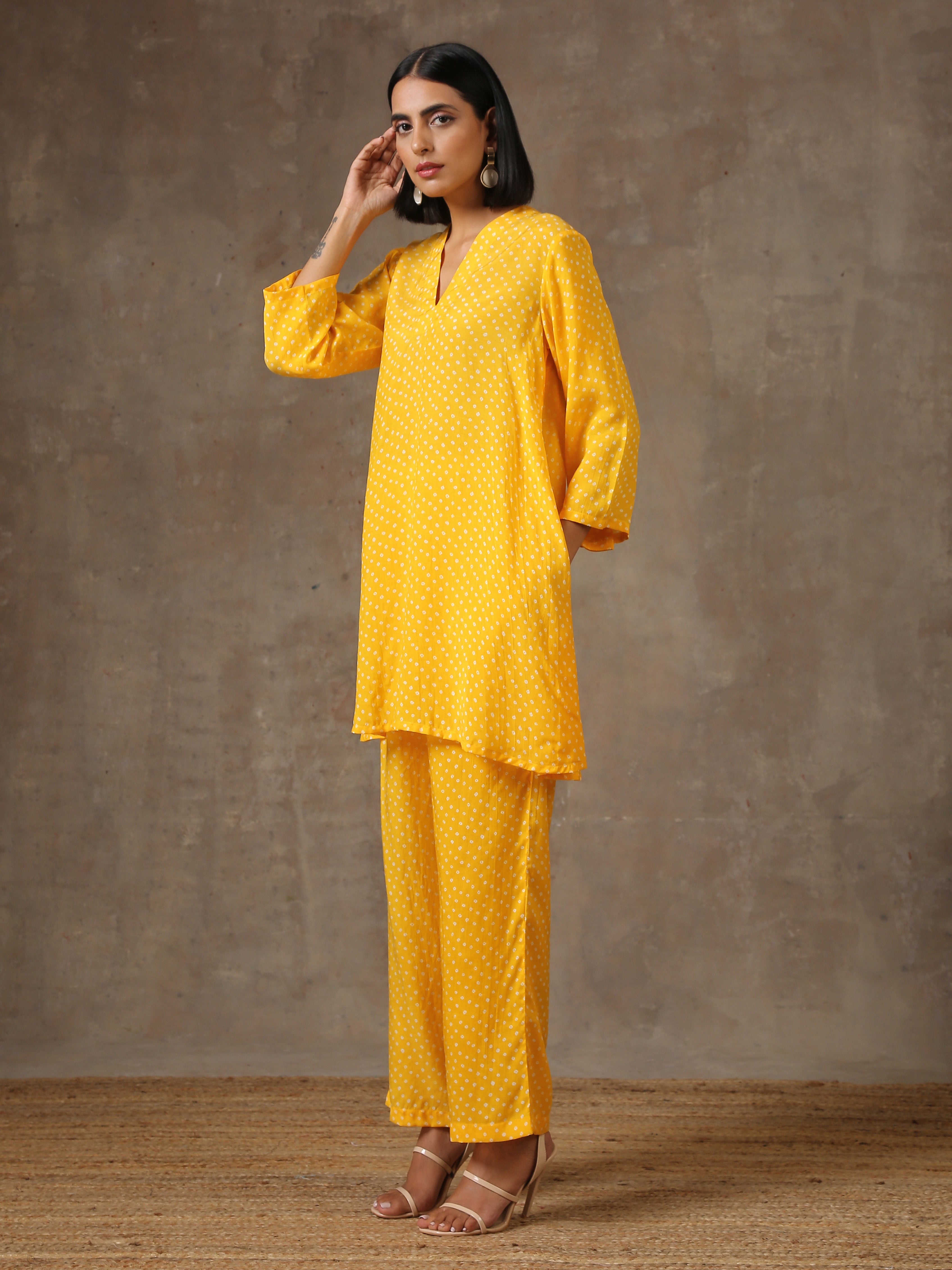 trueBrowns Yellow Bandhani Flare Printed Silk Co-Ord Set - Distacart
