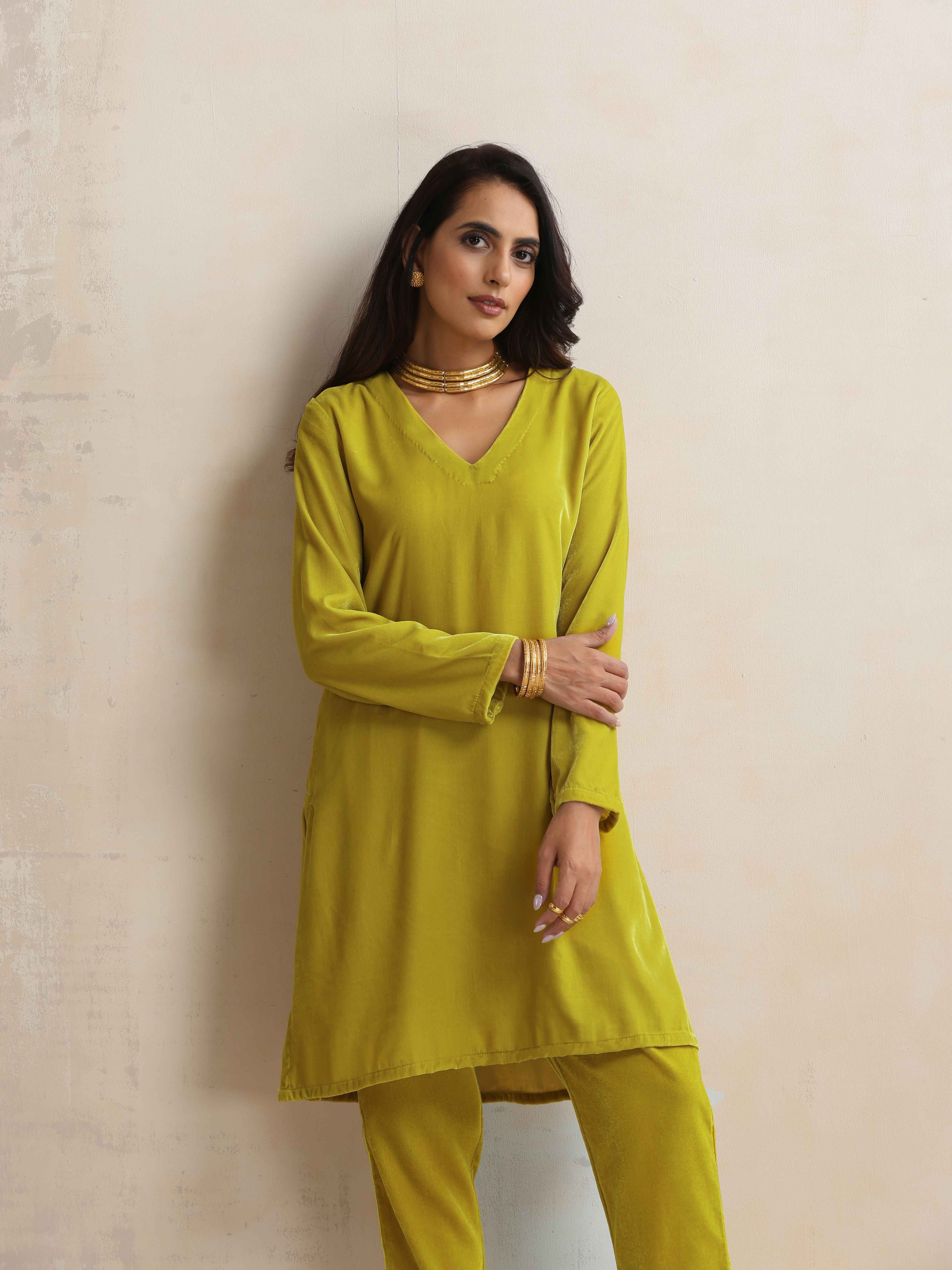trueBrowns Lime Velvet Kurta Co-ord Set - Distacart