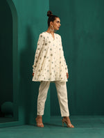 Thumbnail for trueBrowns Ivory Blue Floral Cotton Flared Co-ord Set - Distacart