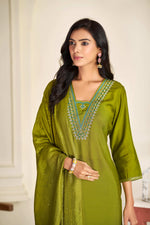 Thumbnail for BulBul Tapasya Silk Green Kurta Set with Dupatta