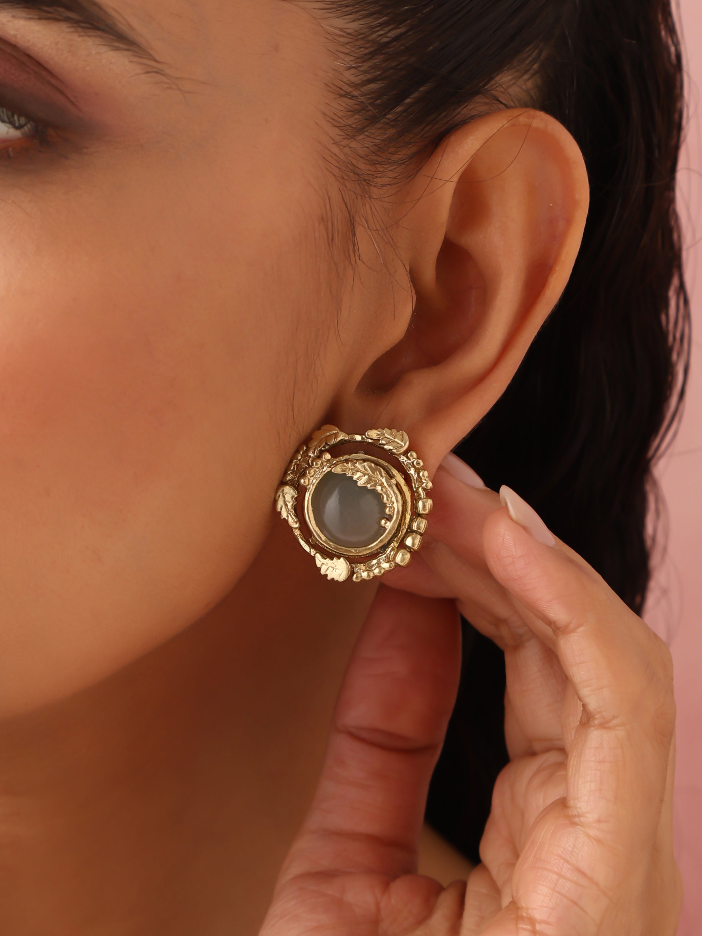 trueBrowns Brass Circular Stud Earrings - Distacart