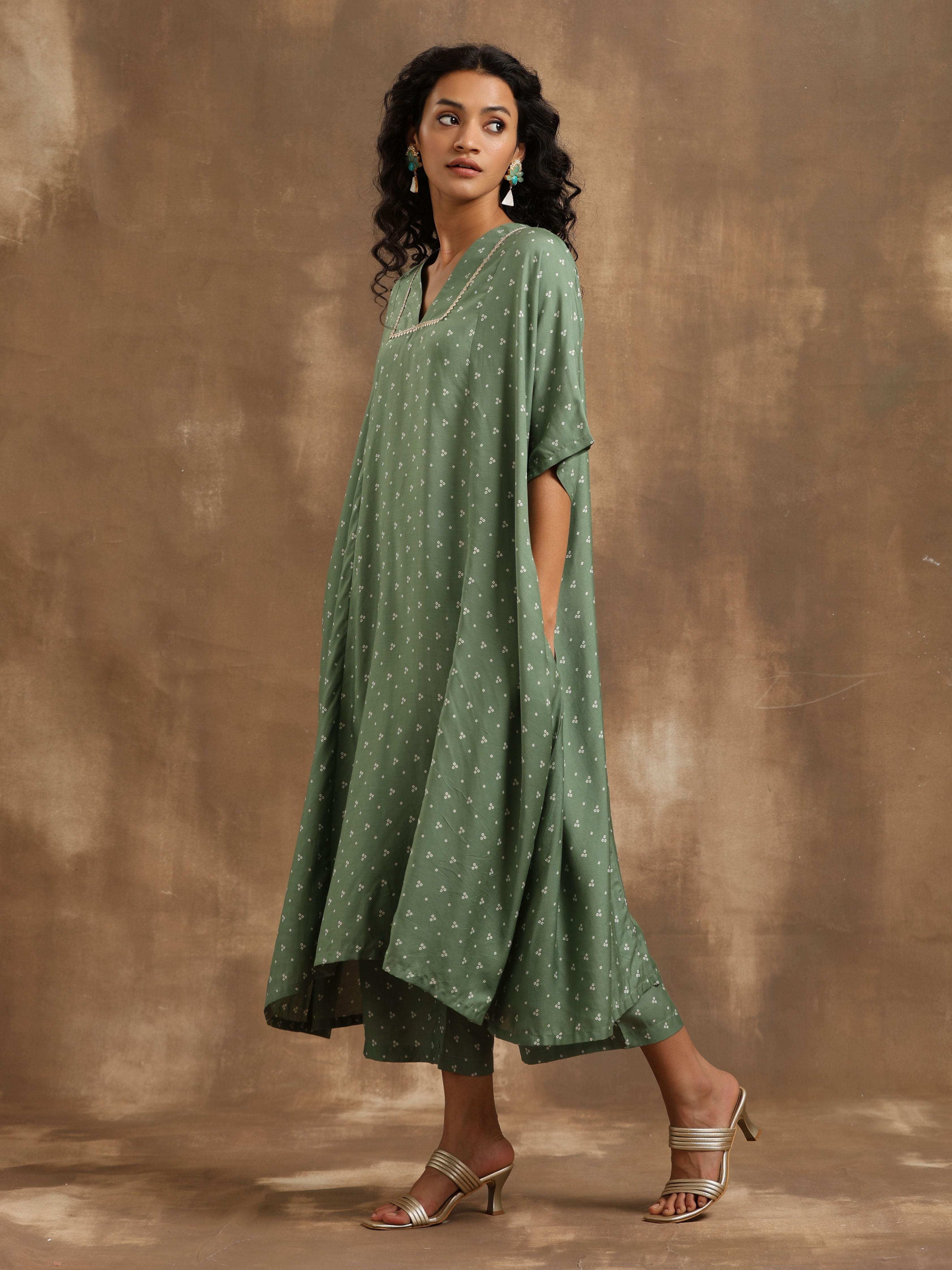 trueBrowns Light Green Bandhani Printed Silk Oversized Kurta Pant Set - Distacart