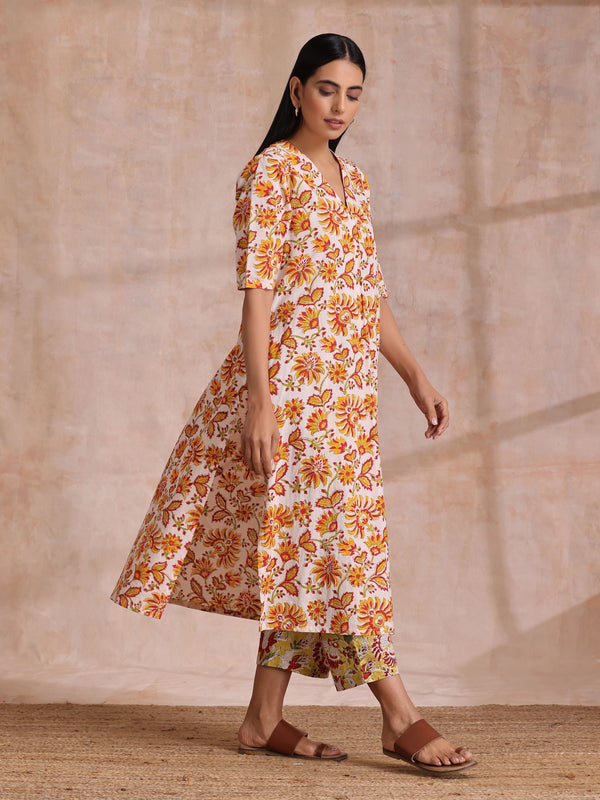 trueBrowns Red Overall Floral On White Cotton Block Print Kurta Pant Set - Distacart