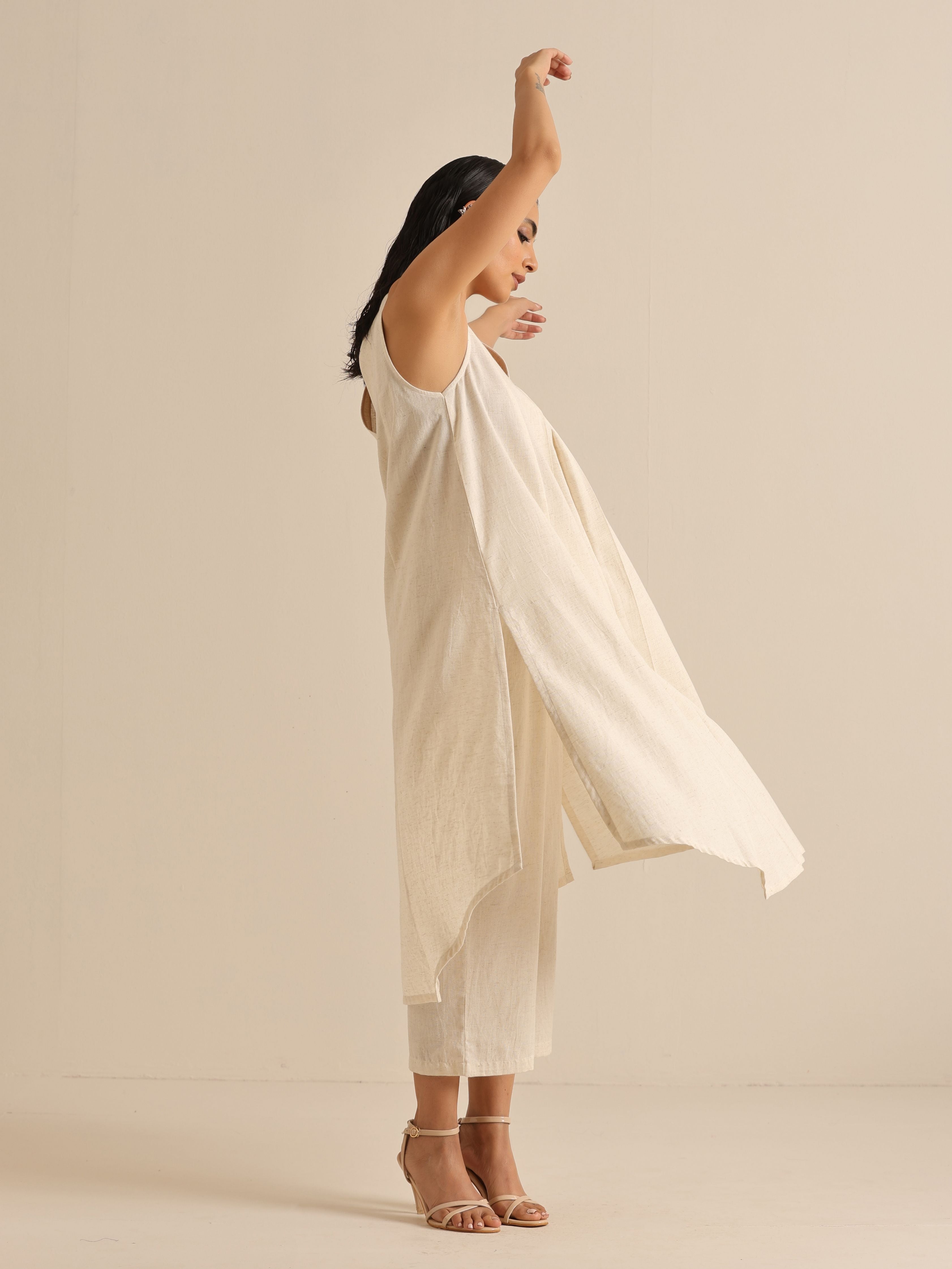 trueBrowns Off-White Sleeveless Kurta Pant Set - Distacart