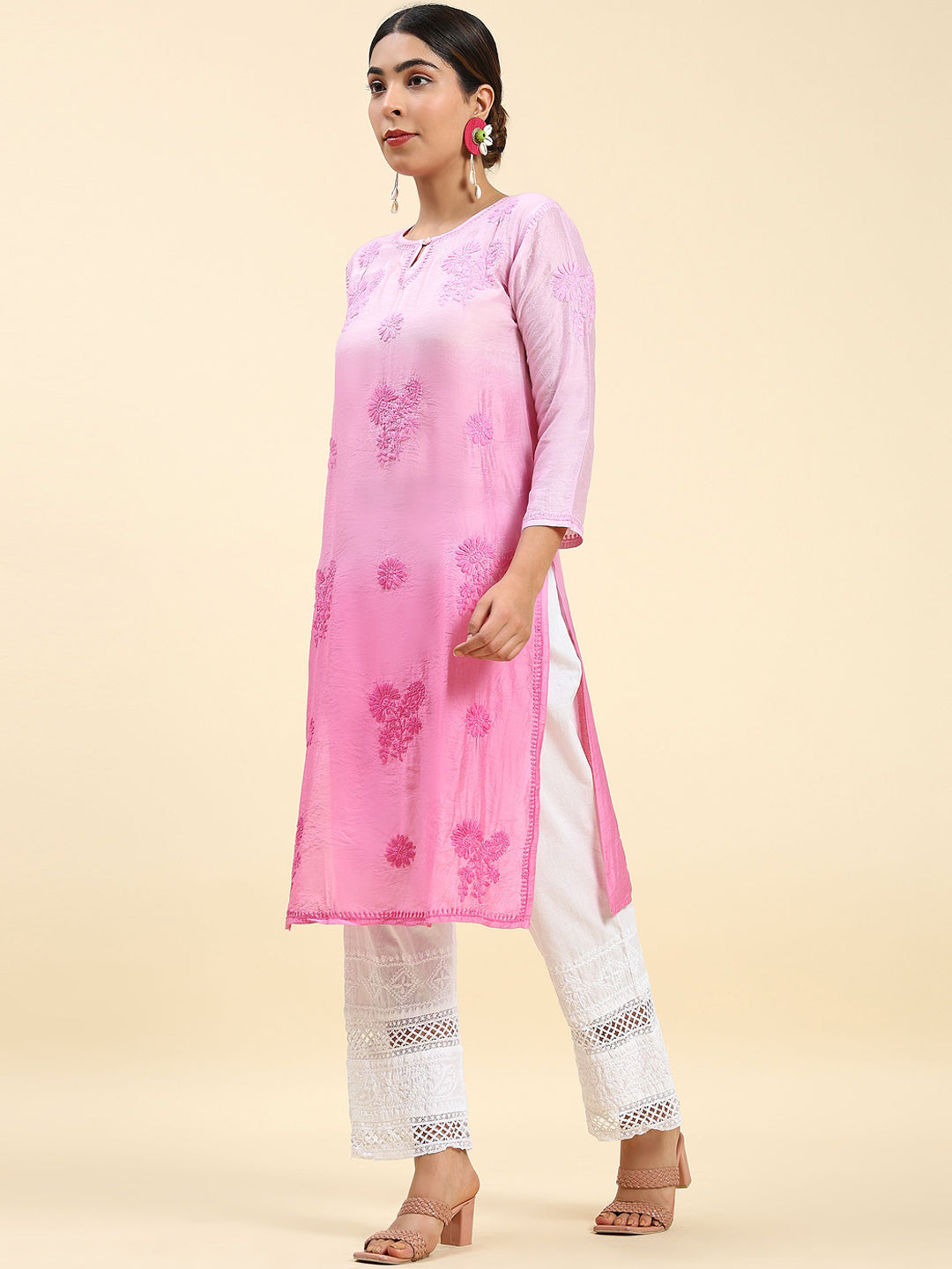 HOUSE OF KARI Floral Chikankari Embroidered Kurta - Distacart