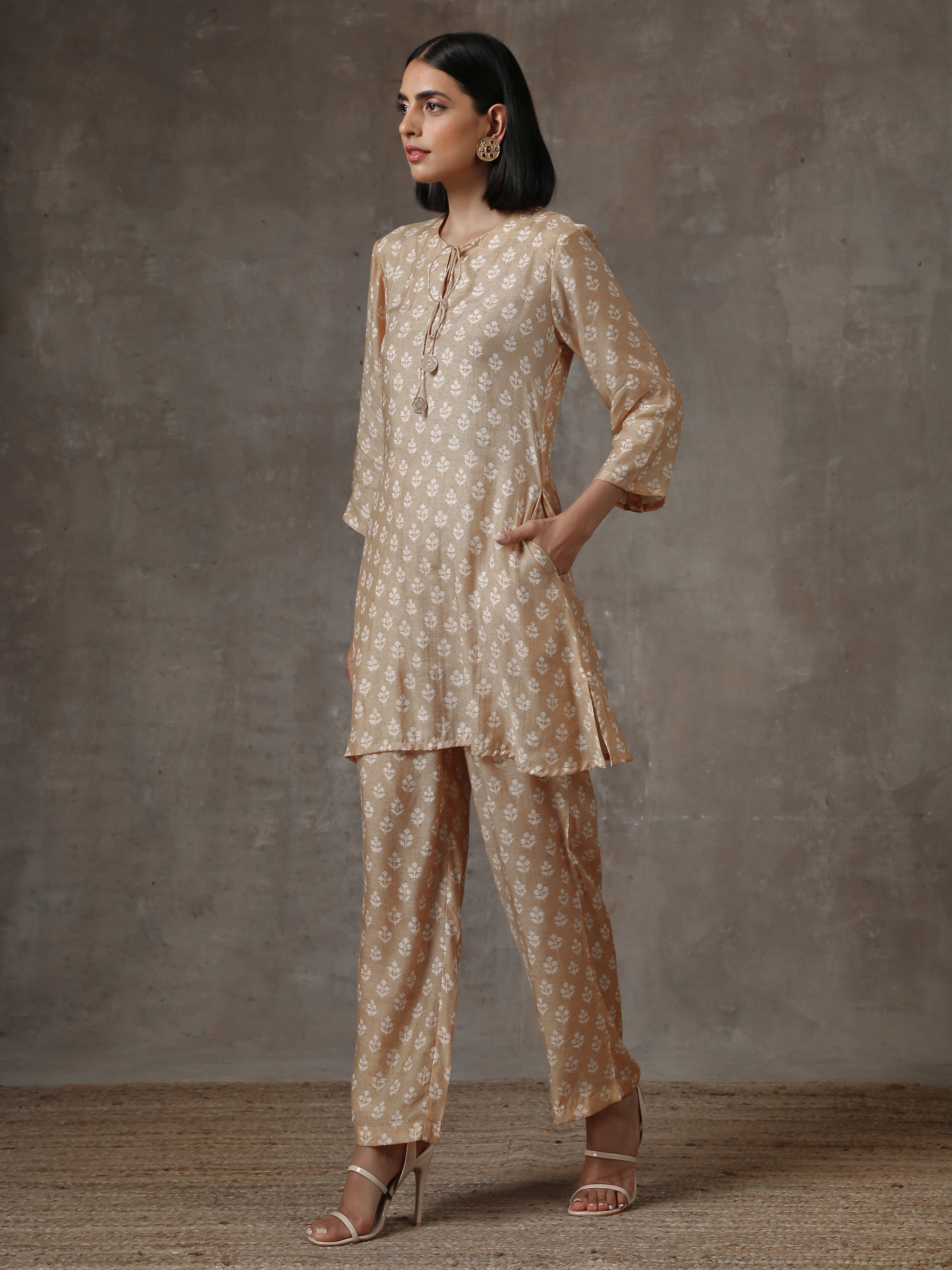 trueBrowns Beige White Printed Silk Co-Ord Set - Distacart