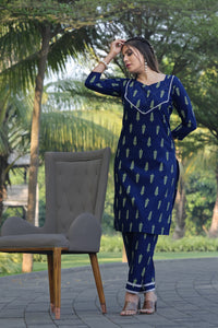 Thumbnail for Malishka Women's Blue Cotton Blend Digital Print Kurta Set