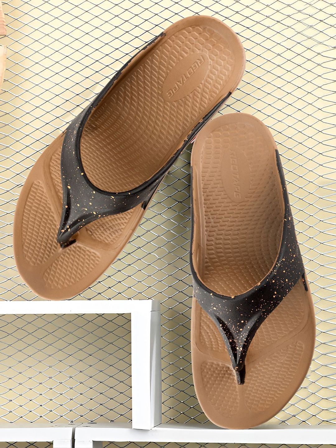 Red Tape Men Thong Flip-Flops