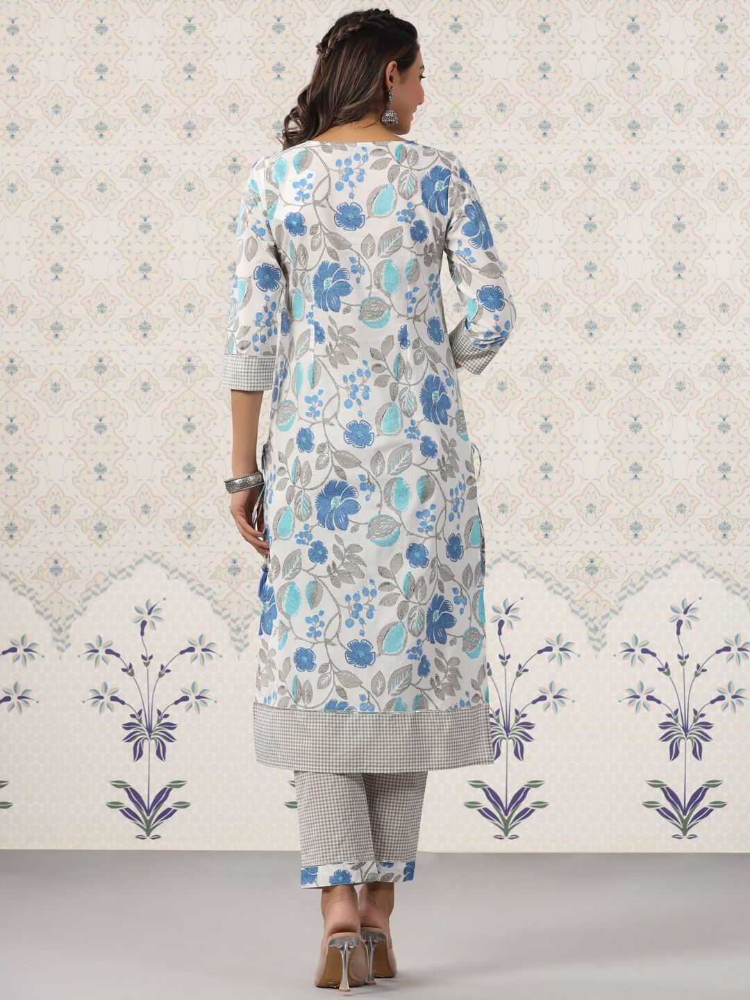 Ode by House of Pataudi Ethnic Motifs Printed Gotta Patti Pure Cotton Kurta with Trousers - Distacart