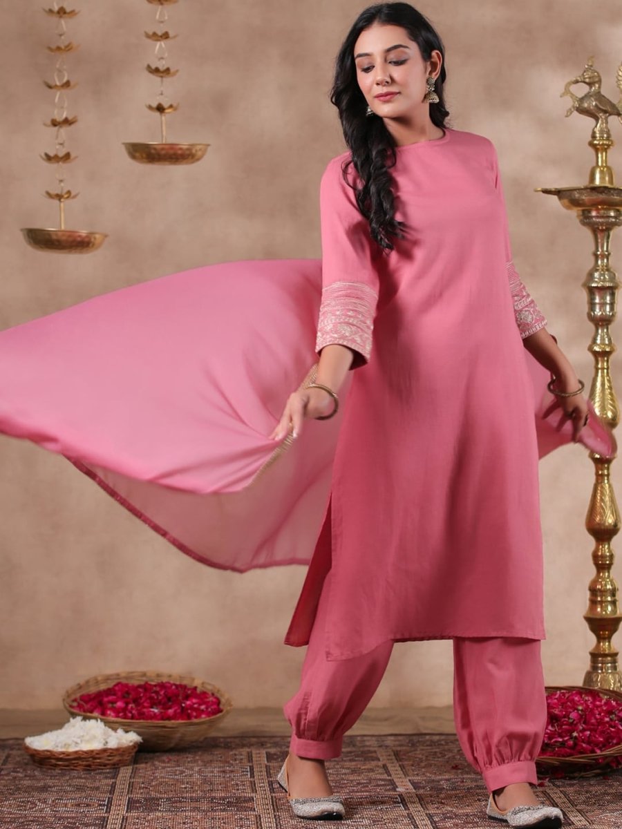 Anubhutee Round Neck Kurta With Salwar & Dupatta - Distacart