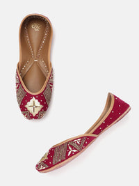 Thumbnail for House of Pataudi Women Embellished Mojaris