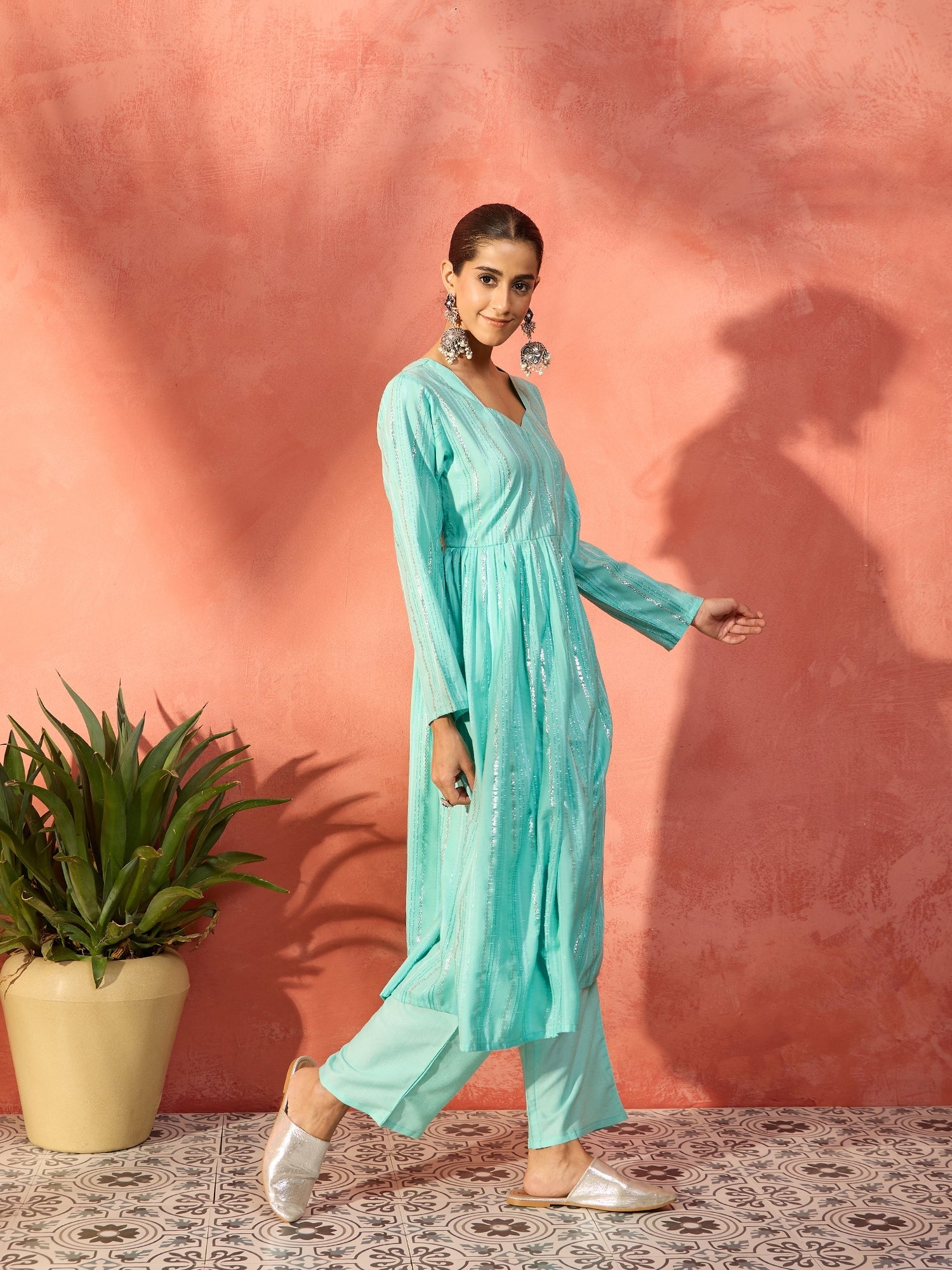 InWeave Mint Green Lurex Sweetheart Neck Short Kurta Pant Set - Distacart