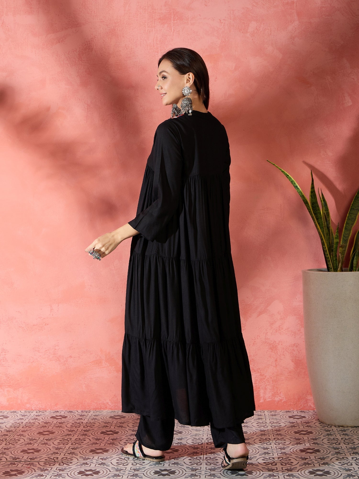 InWeave Black Solid Flared Lace Kurta Pant Set - Distacart