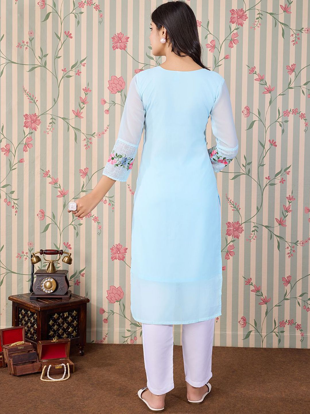 Ode by House of Pataudi Floral Embroidered Thread Work Floral Georgette Straight Kurta - Distacart