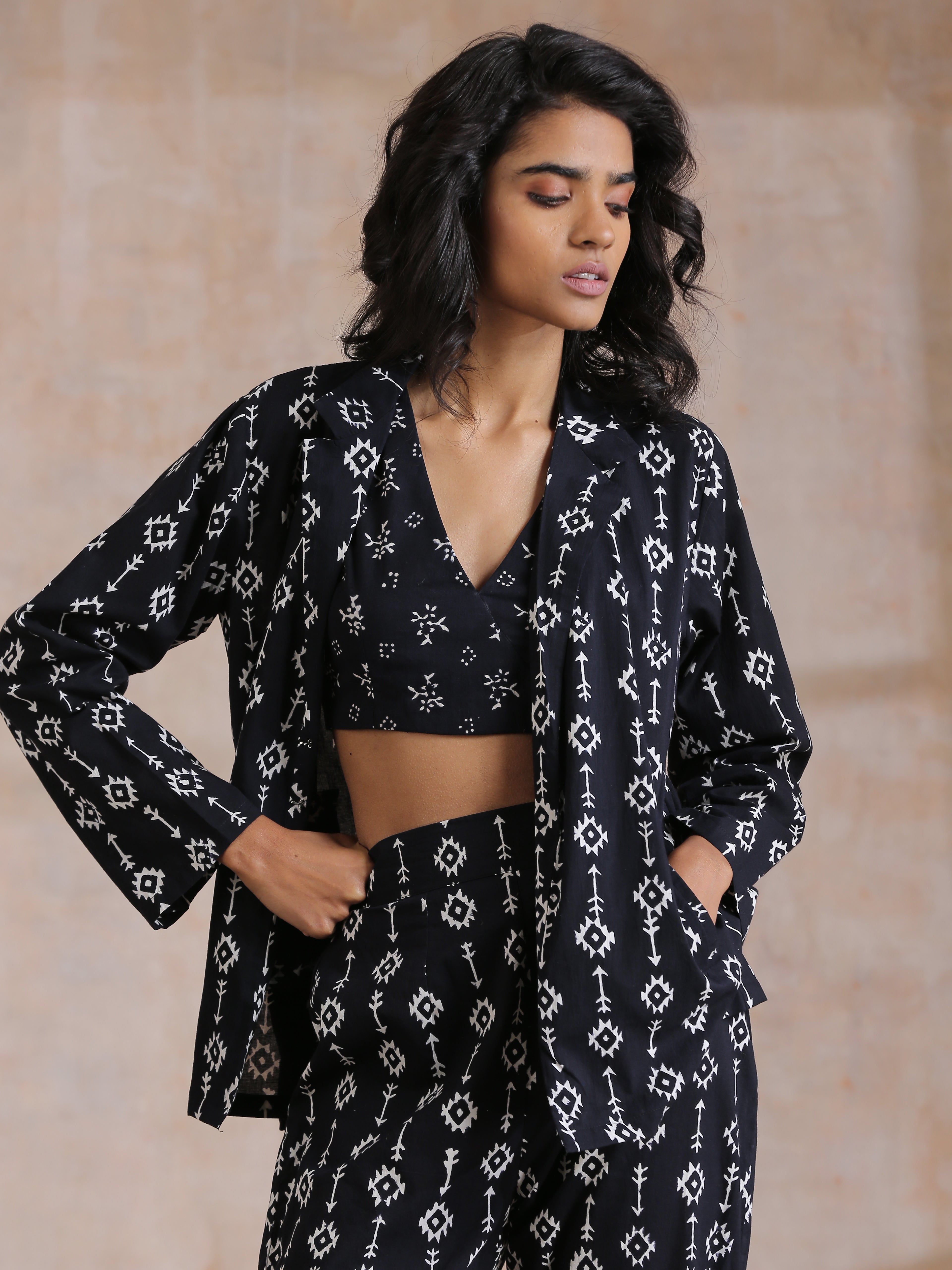 trueBrowns Black White Geometric Print Cotton Pant Suit Set - Distacart