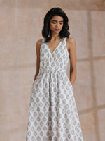 Thumbnail for trueBrowns Green Buta On White Block Print Cotton Sleeveless Wrap Dress - Distacart