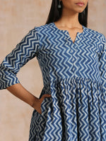 Thumbnail for trueBrowns Indigo Dabu Zig-Zag Lines Print Cotton Flared Kurta Pant Set - Distacart