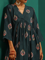 Thumbnail for trueBrowns Deep Blue Floral Bunch Muslin Silk Printed V-Neck Waist Gathered Kurta Pant Set - Distacart
