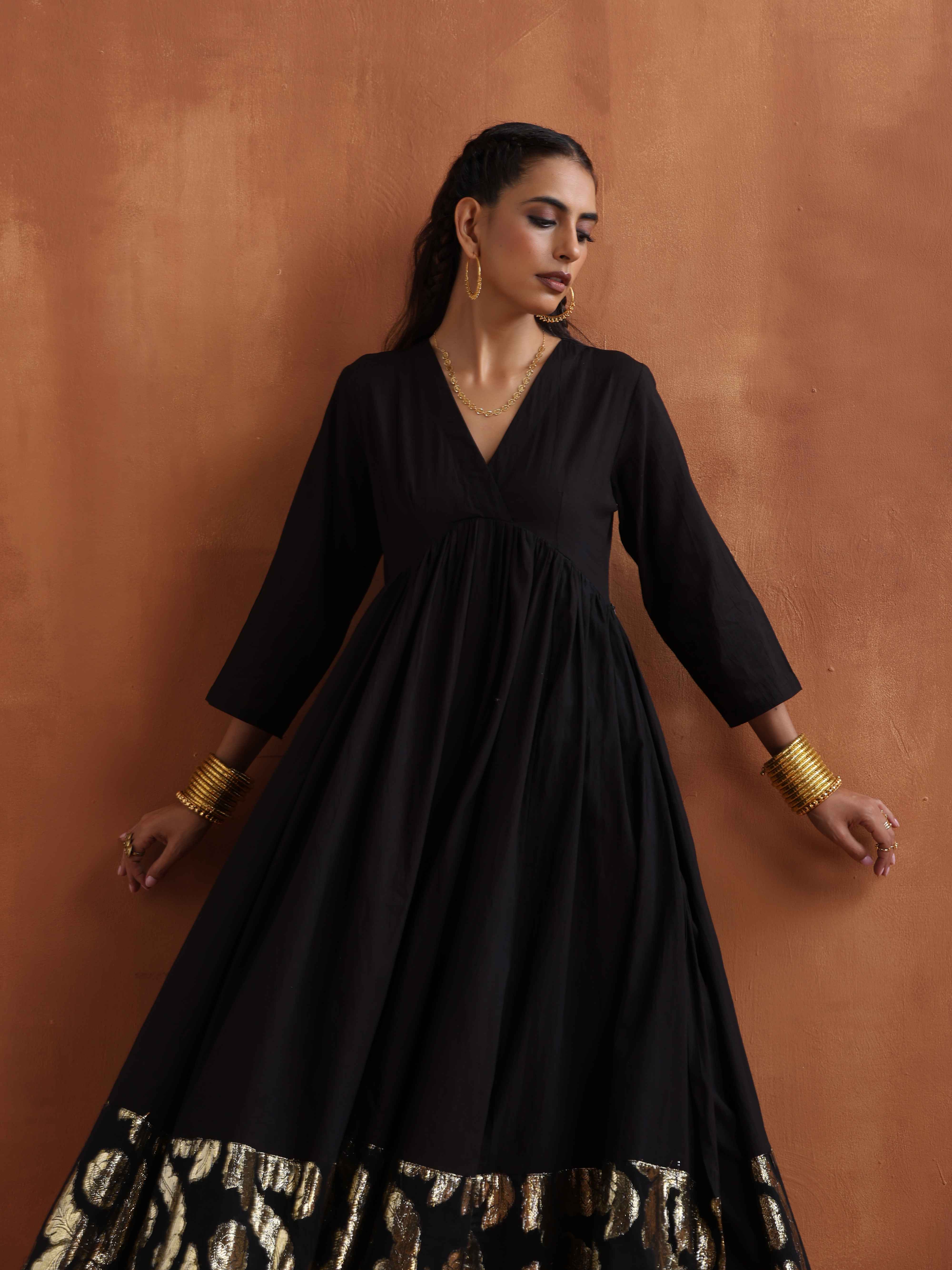 trueBrowns Black Metallic Flared Anarkali Kurta Set - Distacart