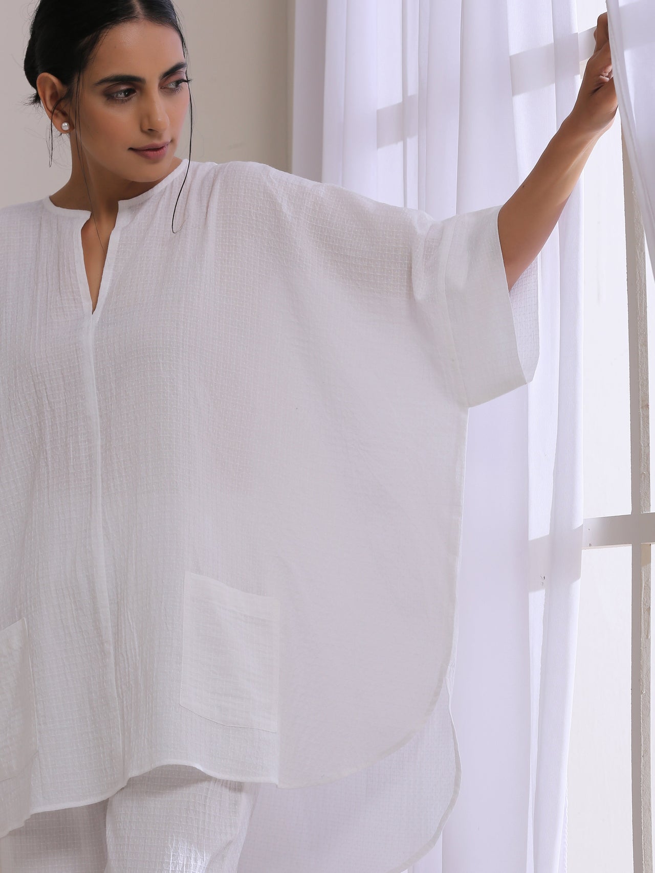 trueBrowns White Dobby Boxy Fit High Low Co-Ord Set - Distacart