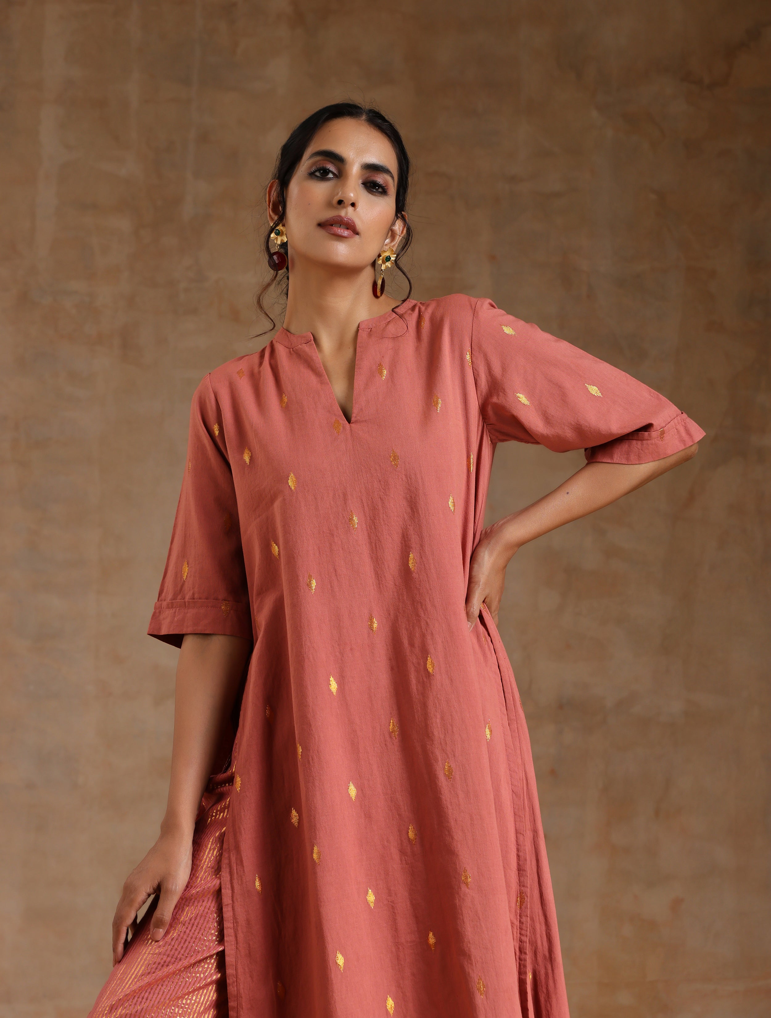 trueBrowns Blush Gold Cotton Relaxed High-Low Kurta Set - Distacart