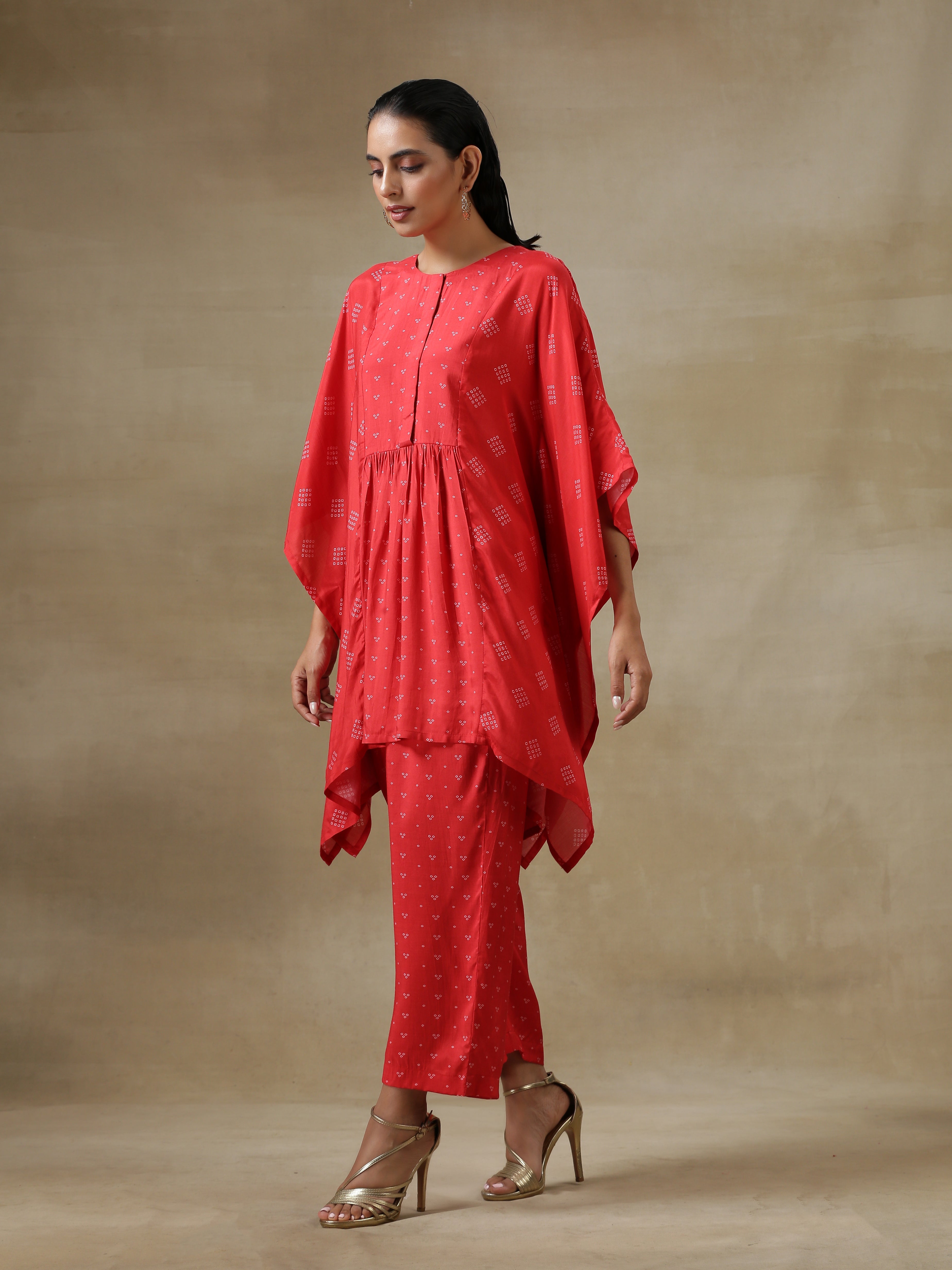 trueBrowns Red Bandhani Printed Silk Kaftan Gathered Co-Ord Set - Distacart