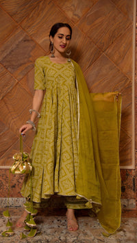 Thumbnail for Pomcha Jaipur Bandhej Mehndhi Green Cotton Anarkali Set - Distacart