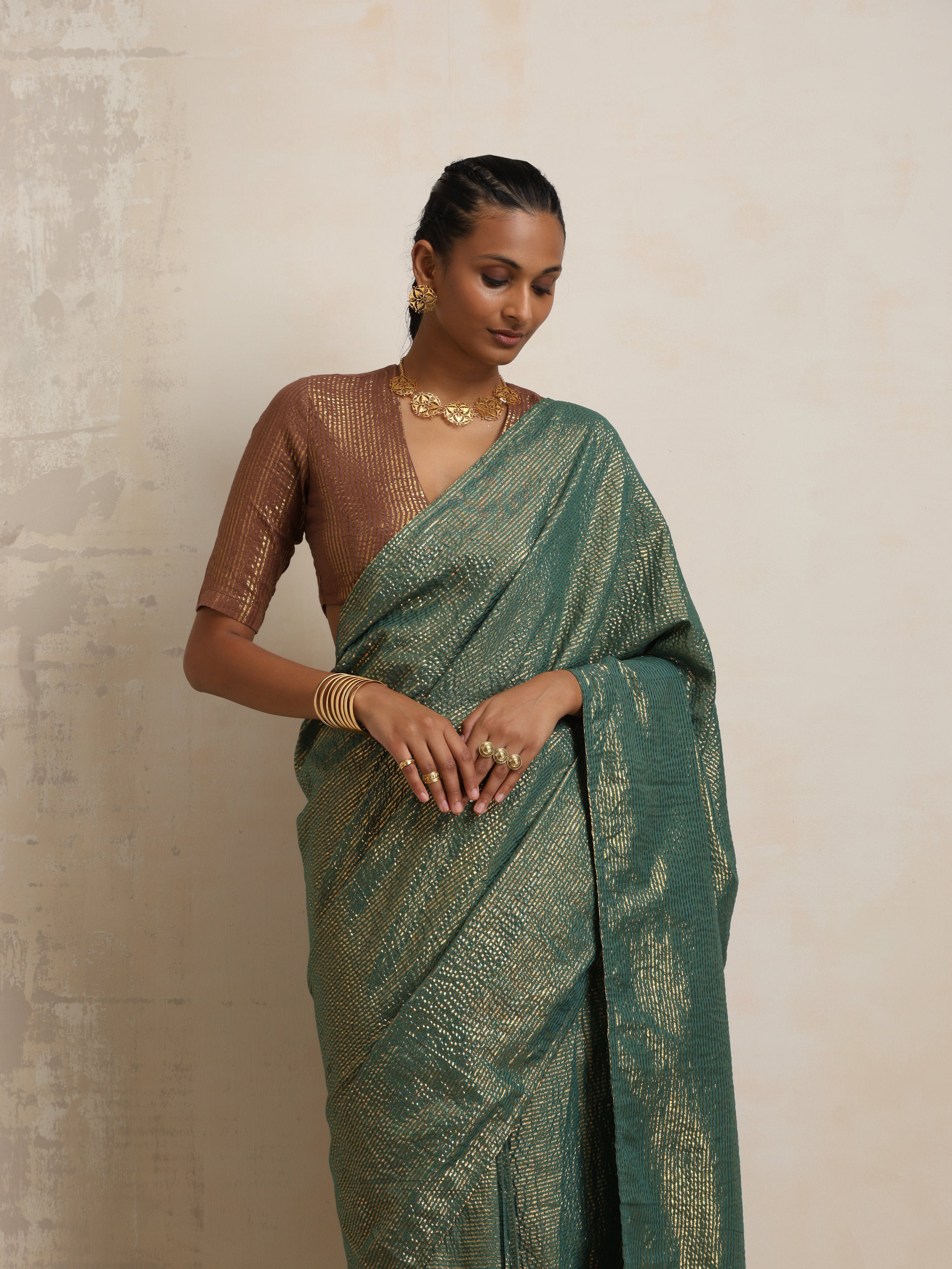 trueBrowns Dark Green Gold Metallic Ready To Wear Saree - Distacart