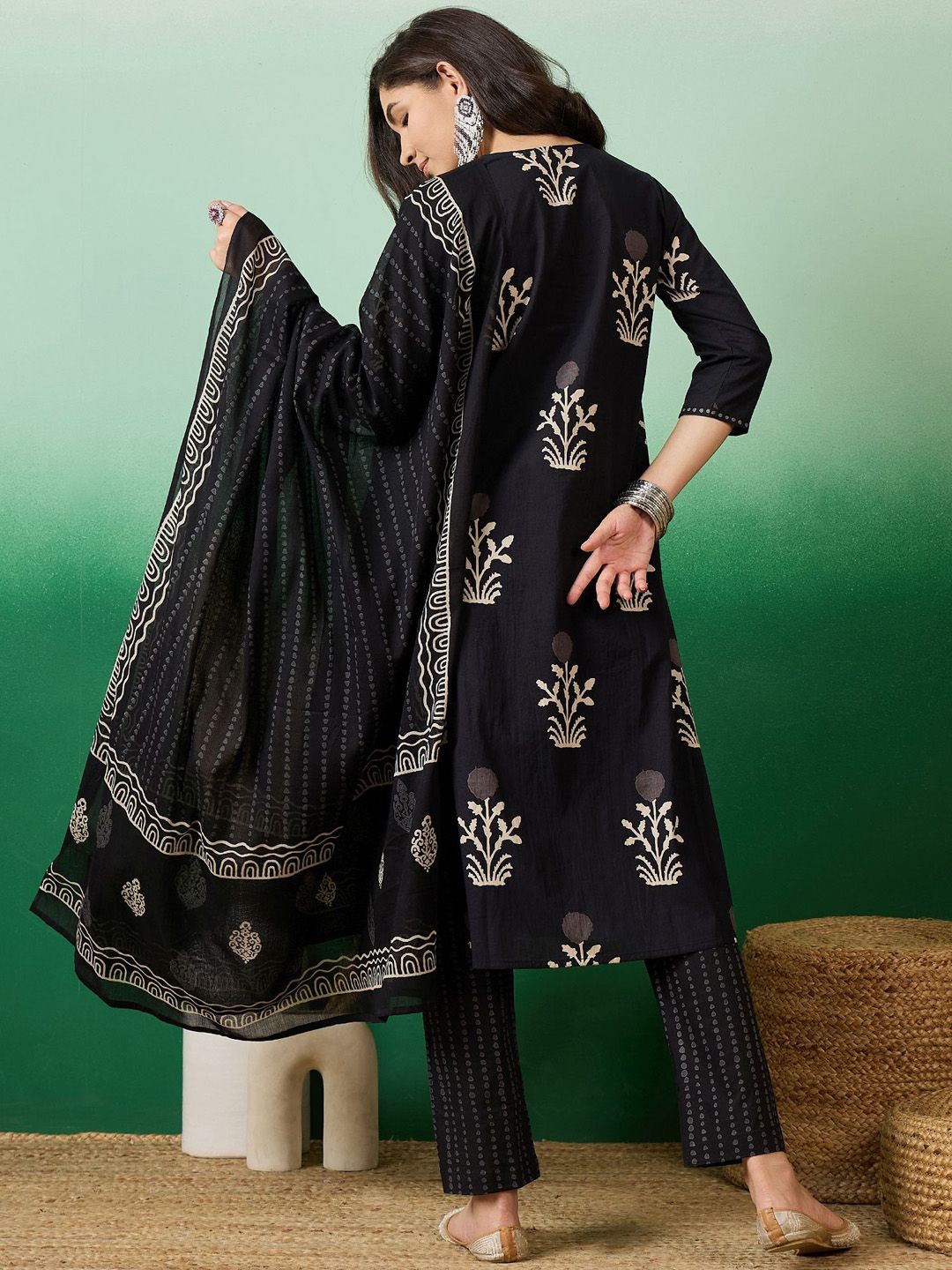 Sangria Notch Neck Printed Pure Cotton Kurta With Trousers & Dupatta - Distacart