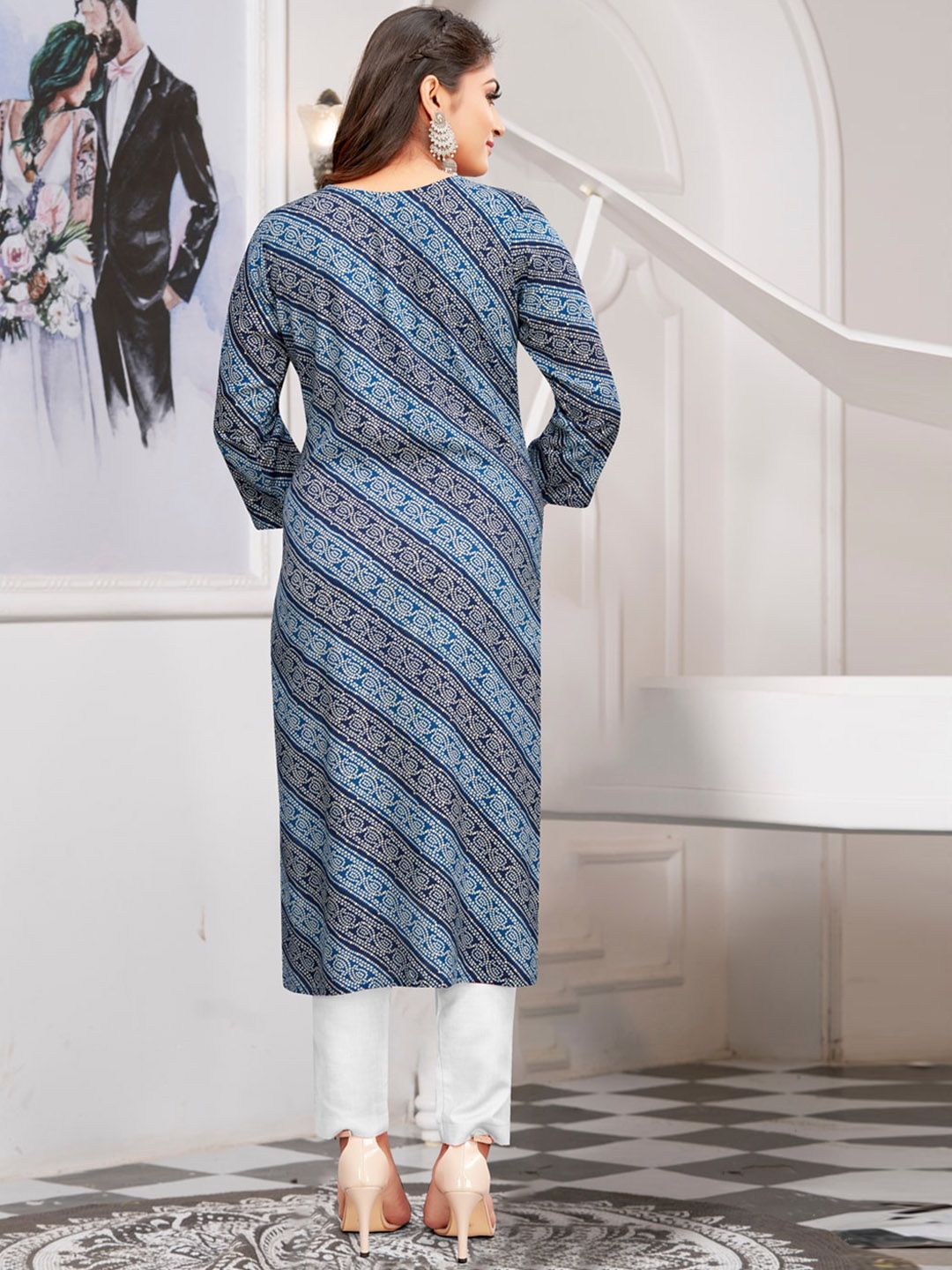 Ode by House of Pataudi Round Neck Printed Mirror Work Floral Kurta - Distacart