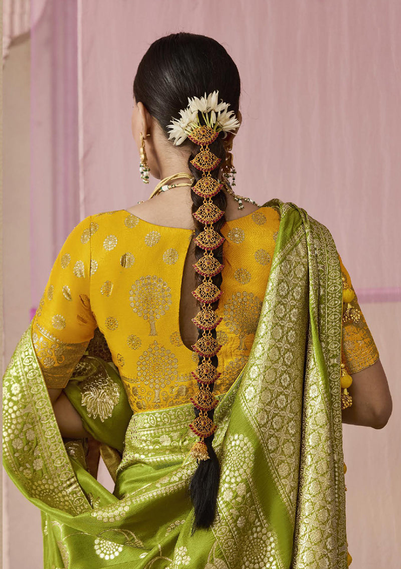 Monjolika Fashion Viscose Weaving Floral Printed Contemporary Saree In Green