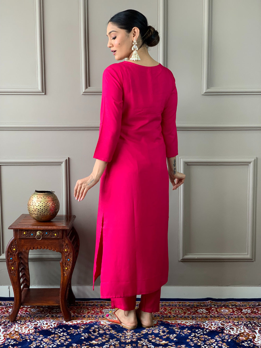 Lyush Women's Round Neck Work Viscose Silk Fabric Kurta Pant With Dupatta Set - Red