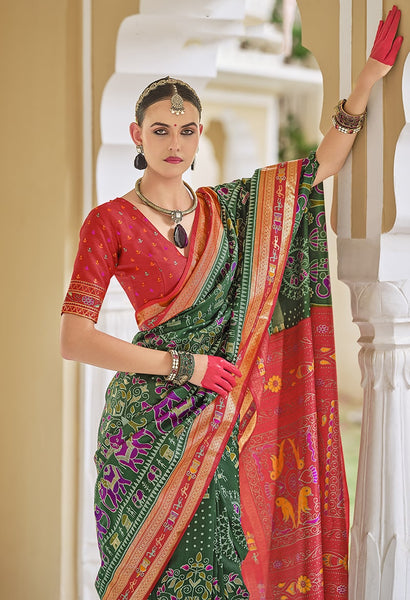 Monjolika Fashion Silk Foil Print Classic Saree In Green