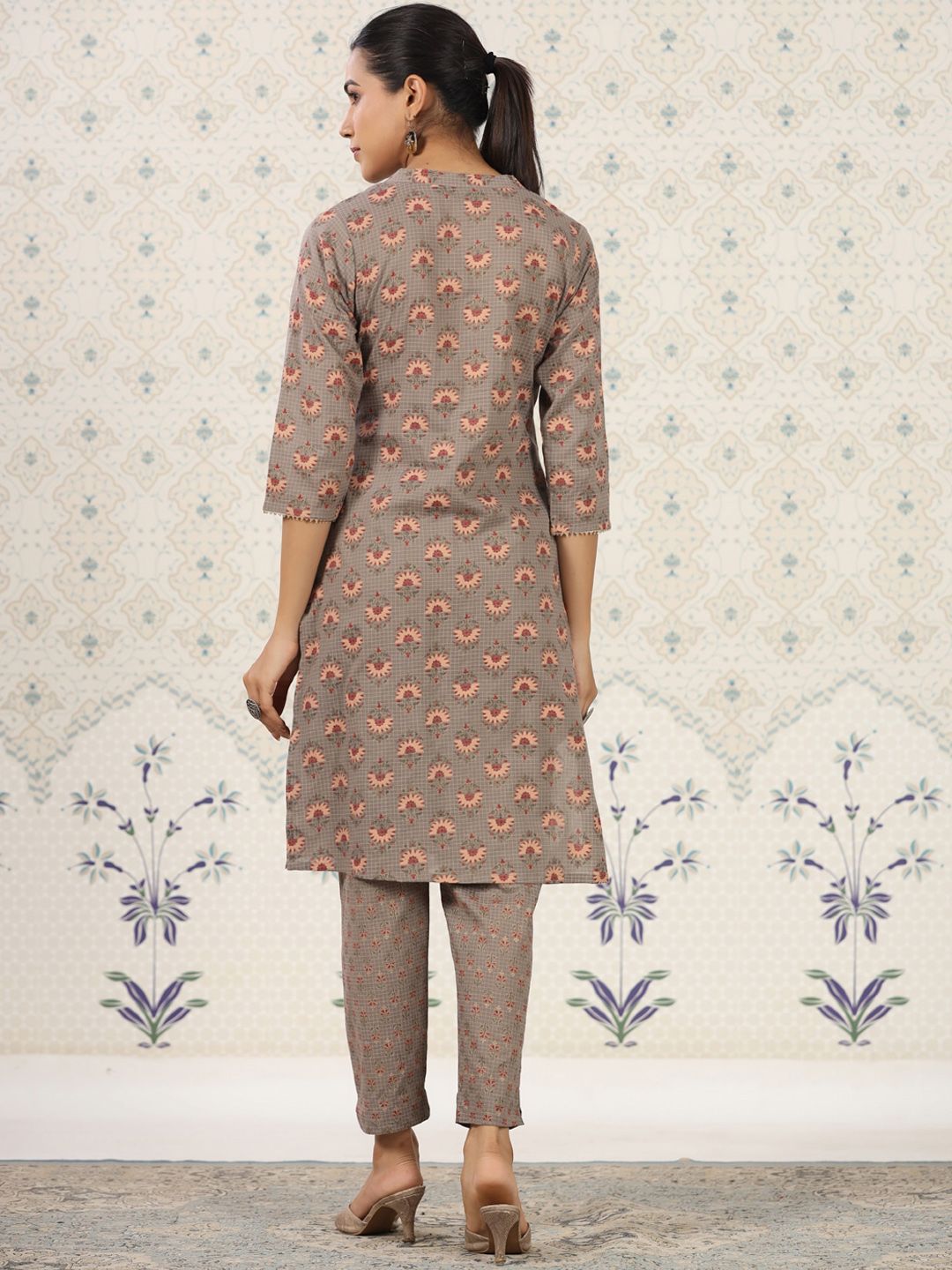 Ode by House of Pataudi Floral Printed Band Collar Pure Cotton Kurta with Trousers - Distacart