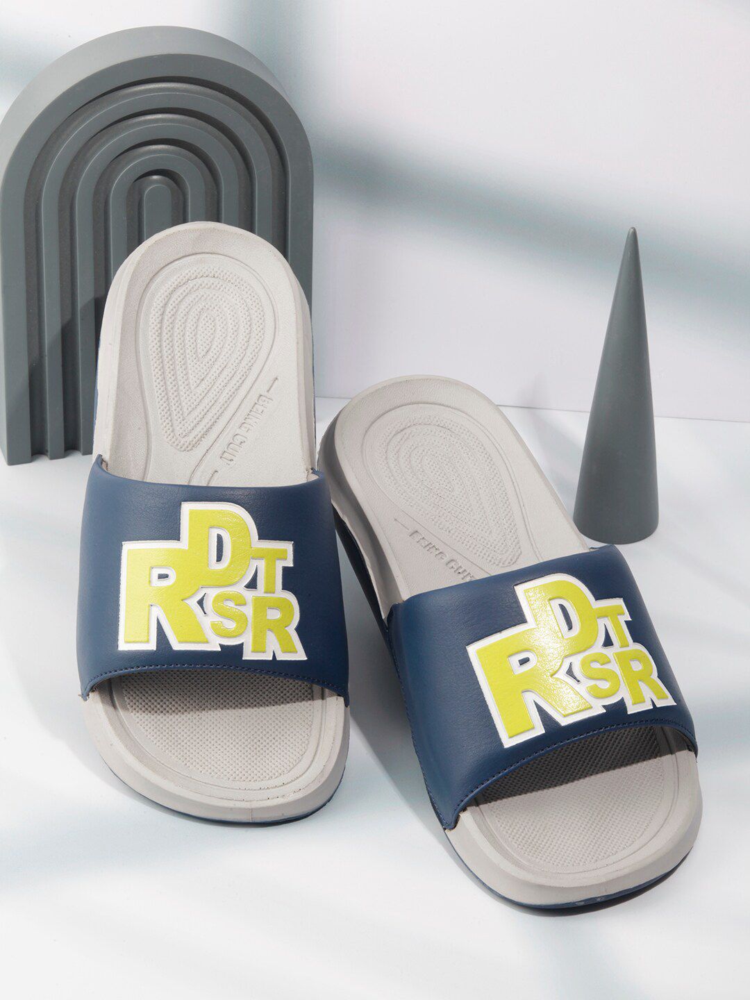 Roadster The Lifestyle Co. Men Blue Printed Sliders