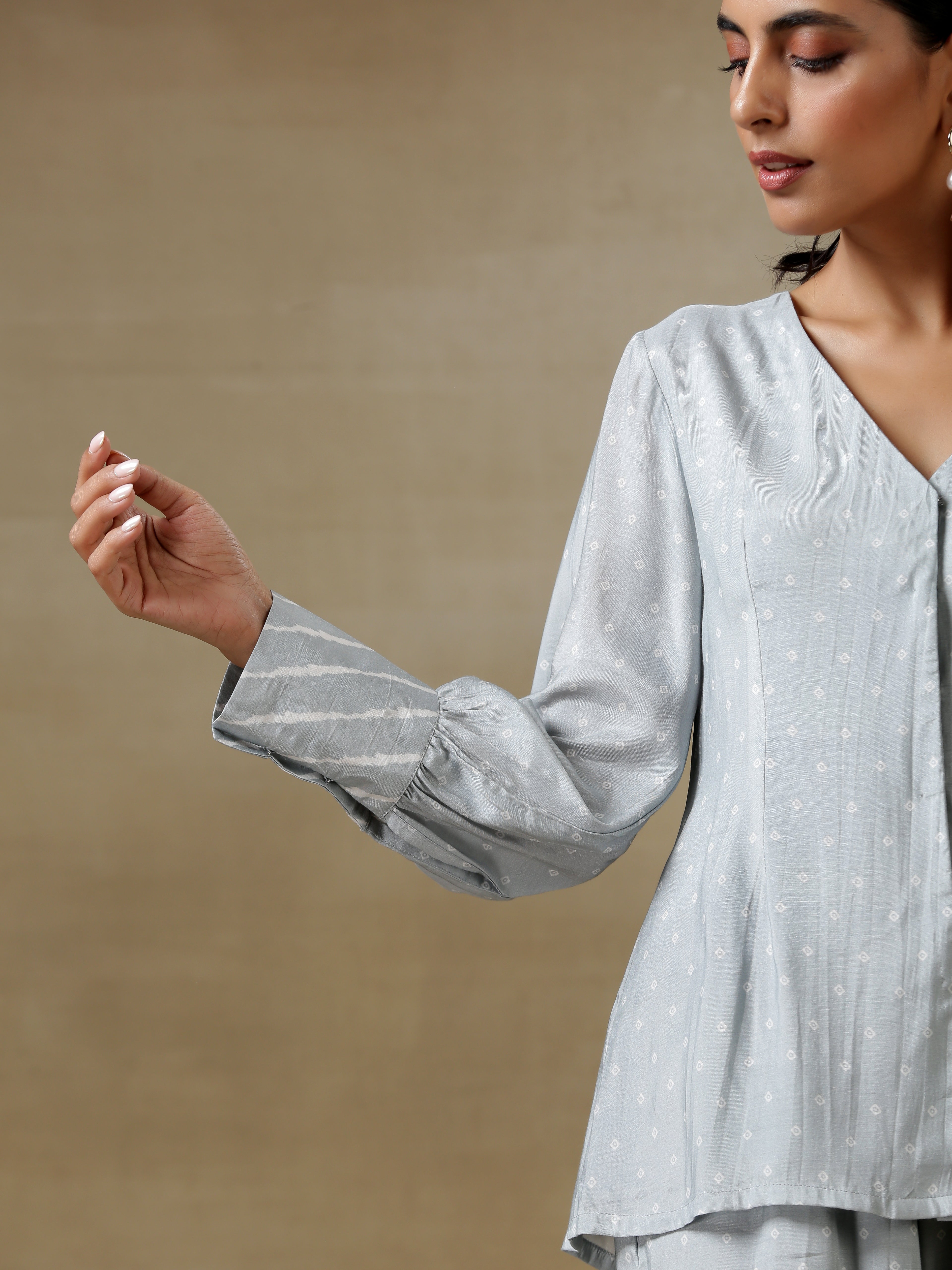 trueBrowns Grey Bandhani Printed Silk Front Open Short Co-Ord Set - Distacart