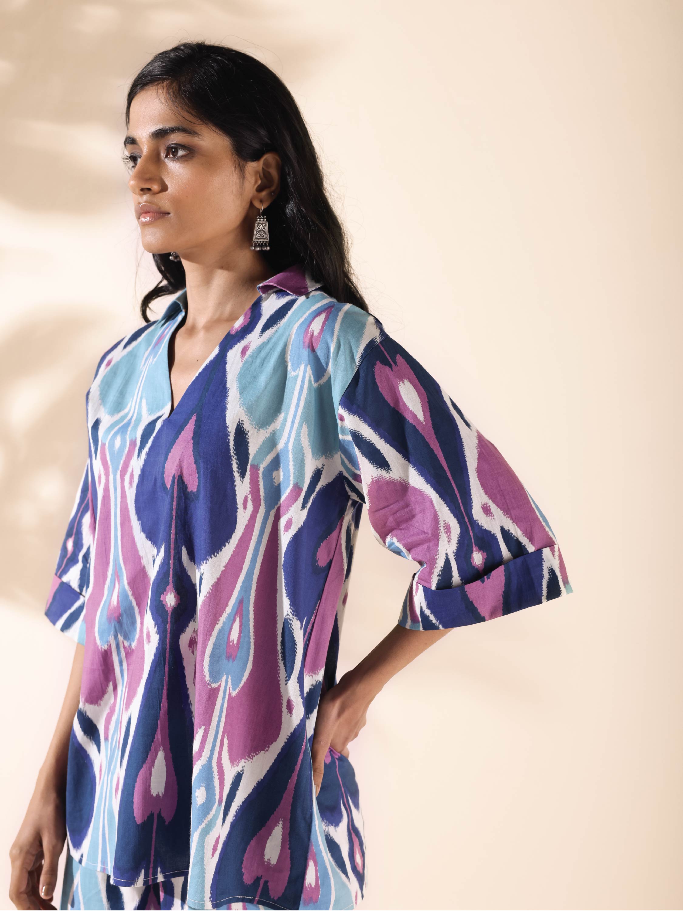 trueBrowns Blue Cotton Ikat V-neck Co-ord Set - Distacart