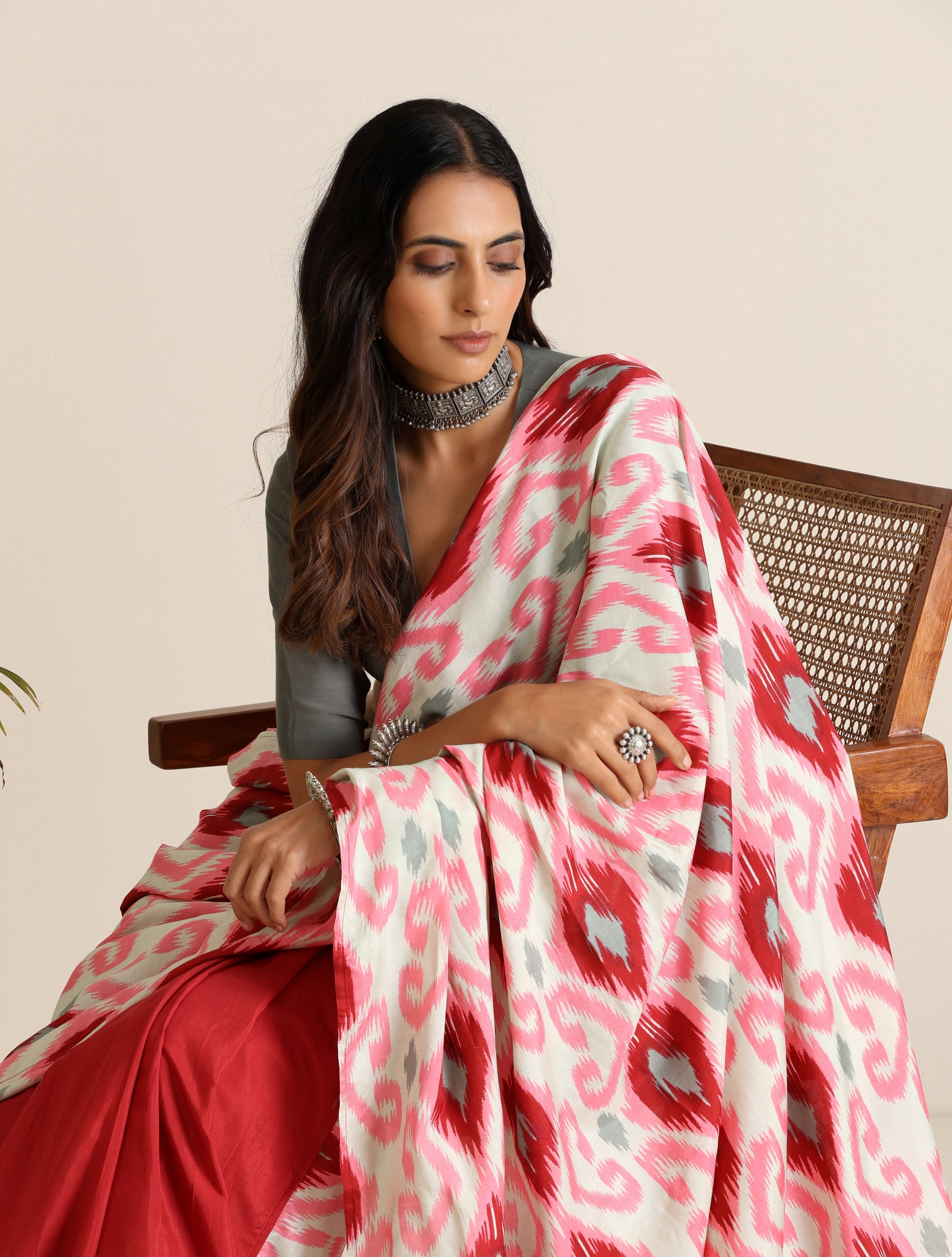 trueBrowns Maroon Grey Muslin Ikat Saree - Distacart