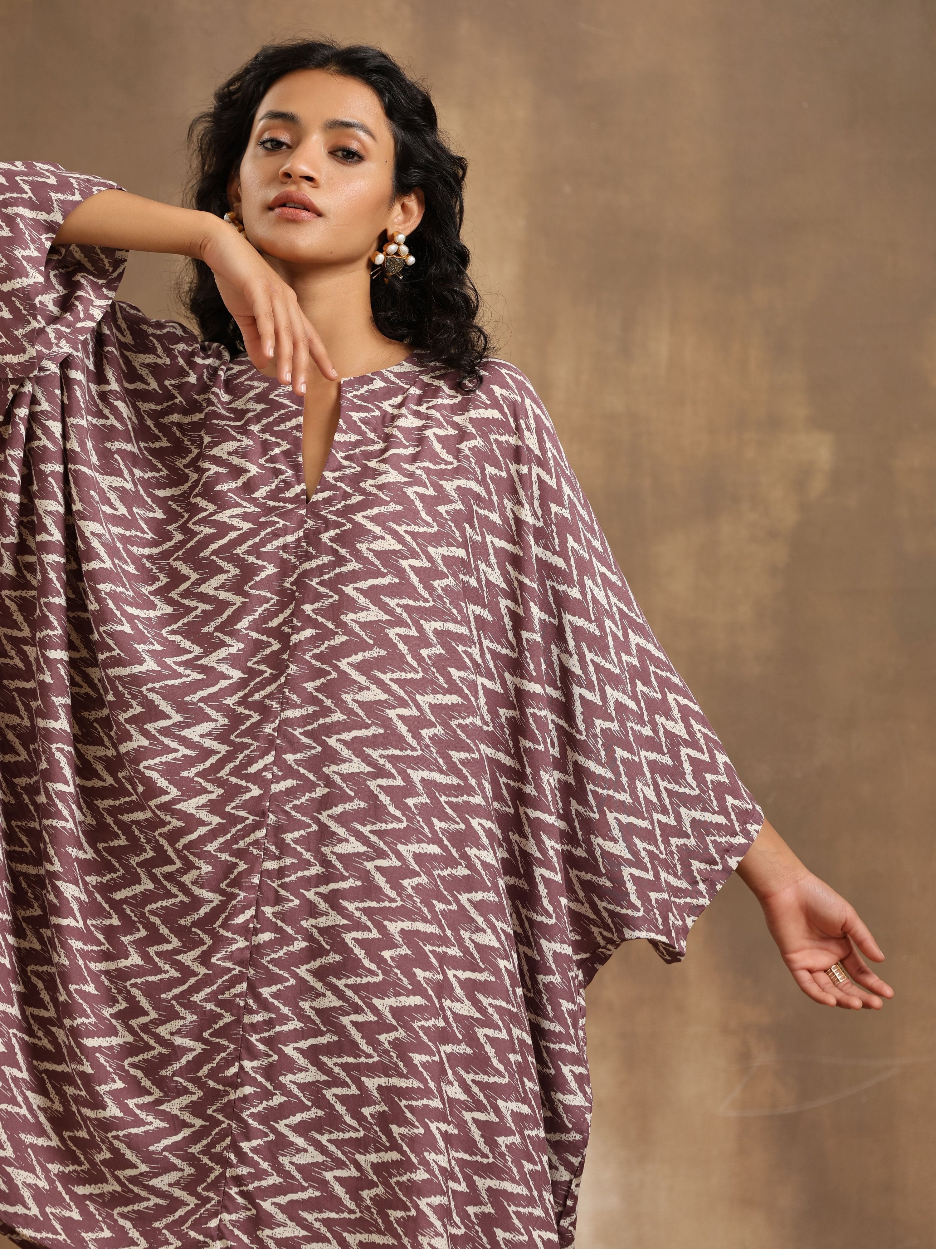 trueBrowns Dark Mauve Zig Zag Printed Silk Kaftan Co-Ord Set - Distacart