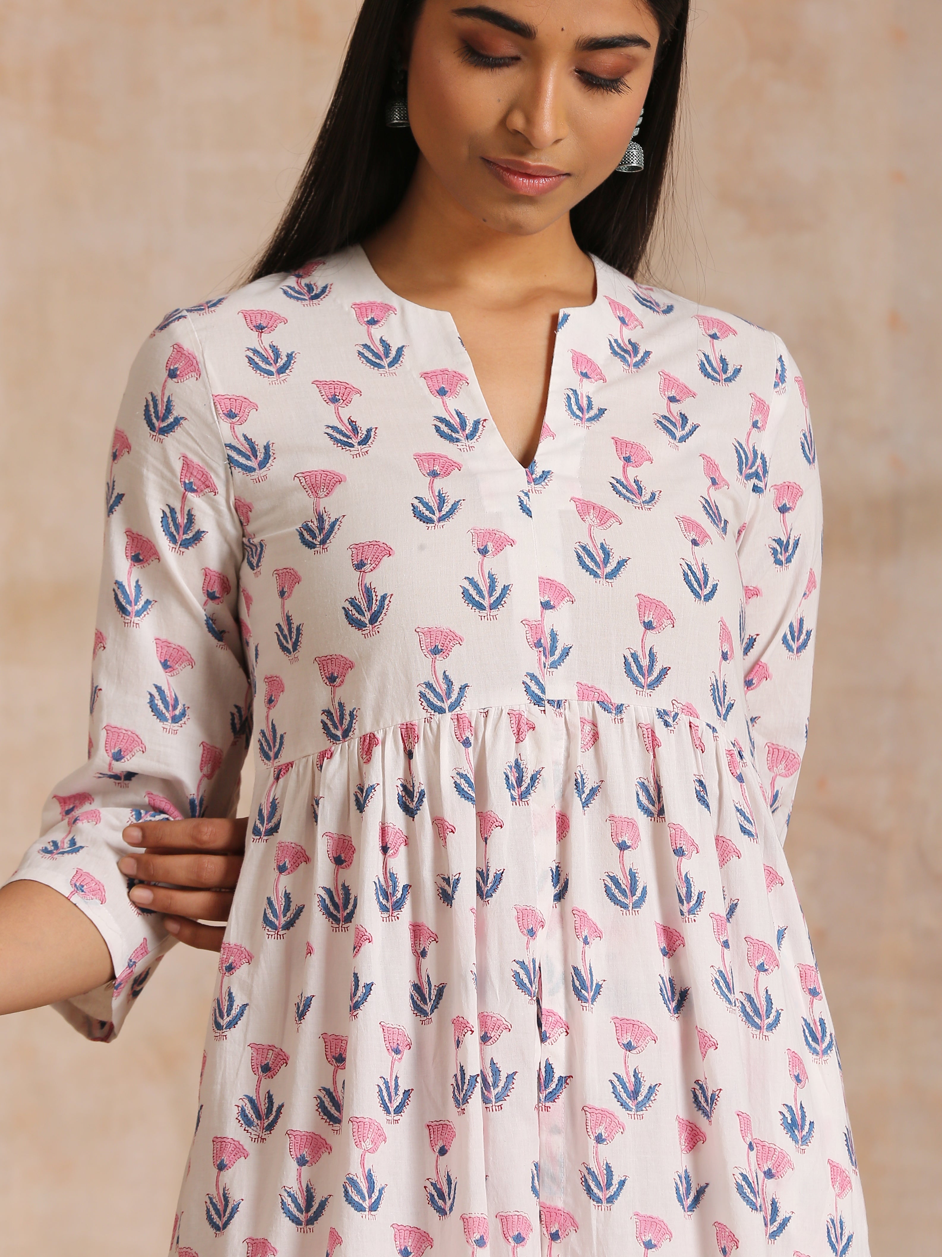 trueBrowns White With Pink Blue Buta Block Print Cotton Kurta Pant Set - Distacart