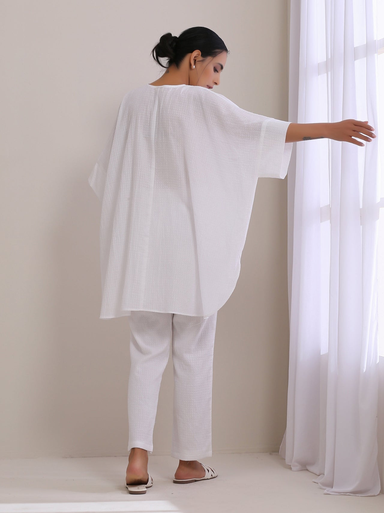 trueBrowns White Dobby Boxy Fit High Low Co-Ord Set - Distacart