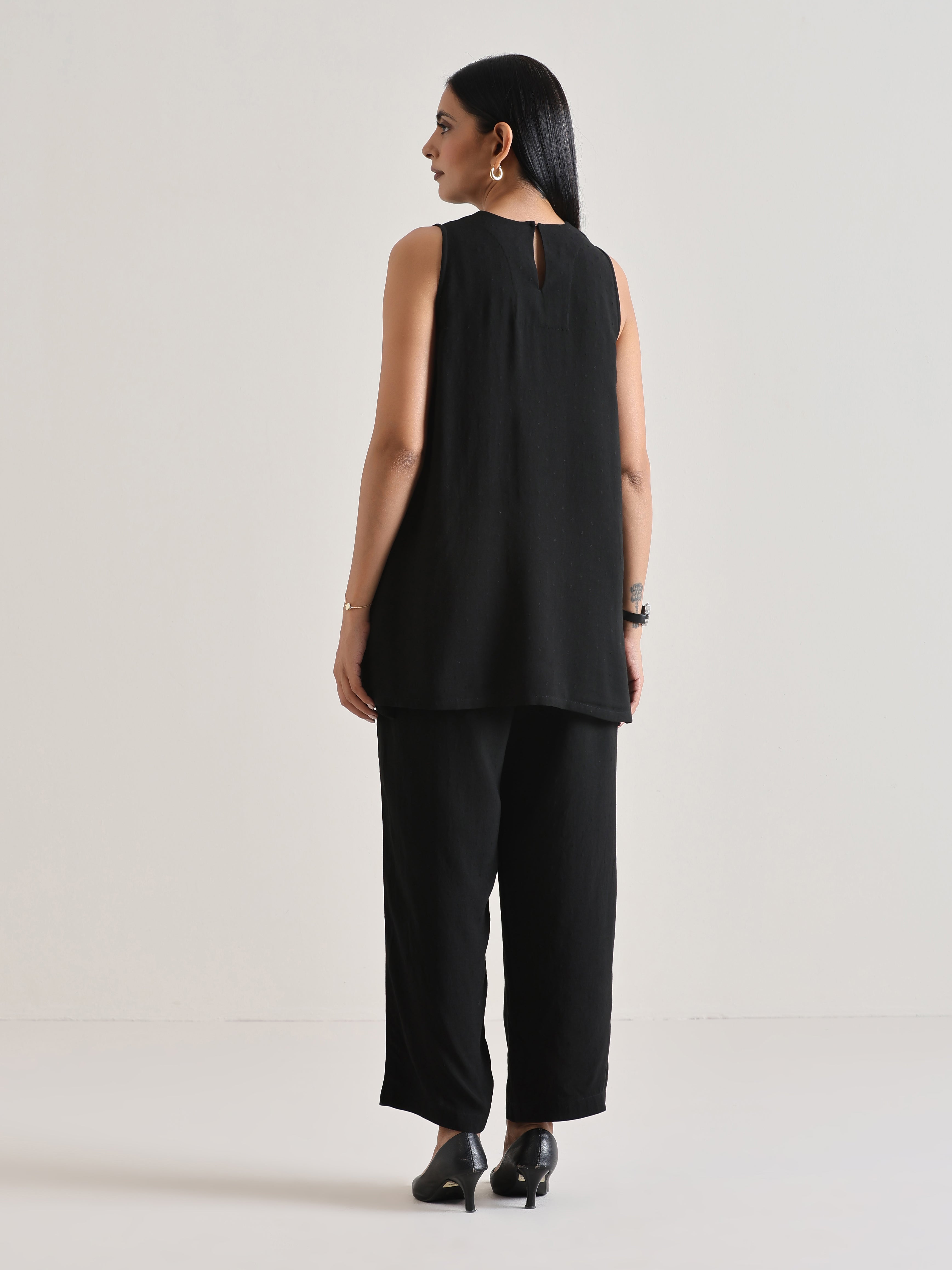 trueBrowns Black Sleeveless Co-Ord Set - Distacart