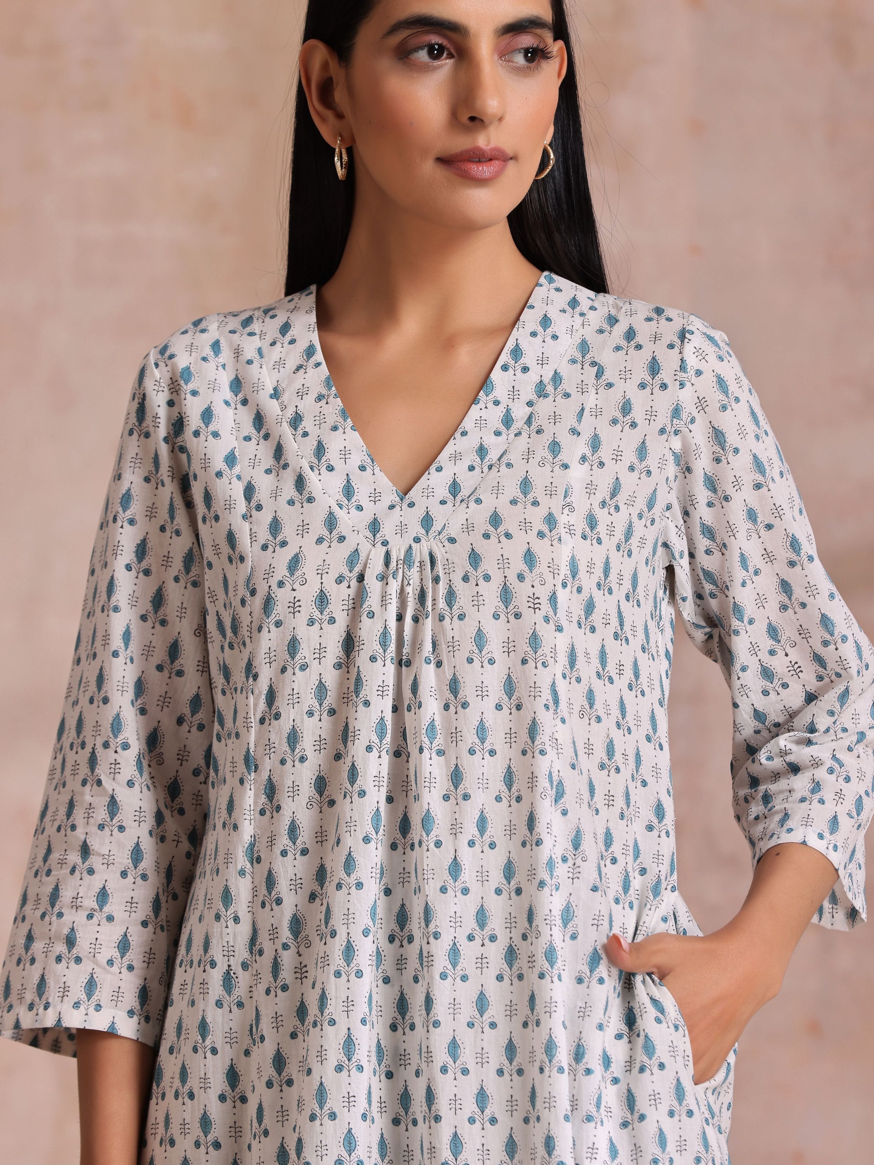 trueBrowns White With Teal Buta Block Print Cotton Front Neck Gathered Kurta Pant Set - Distacart