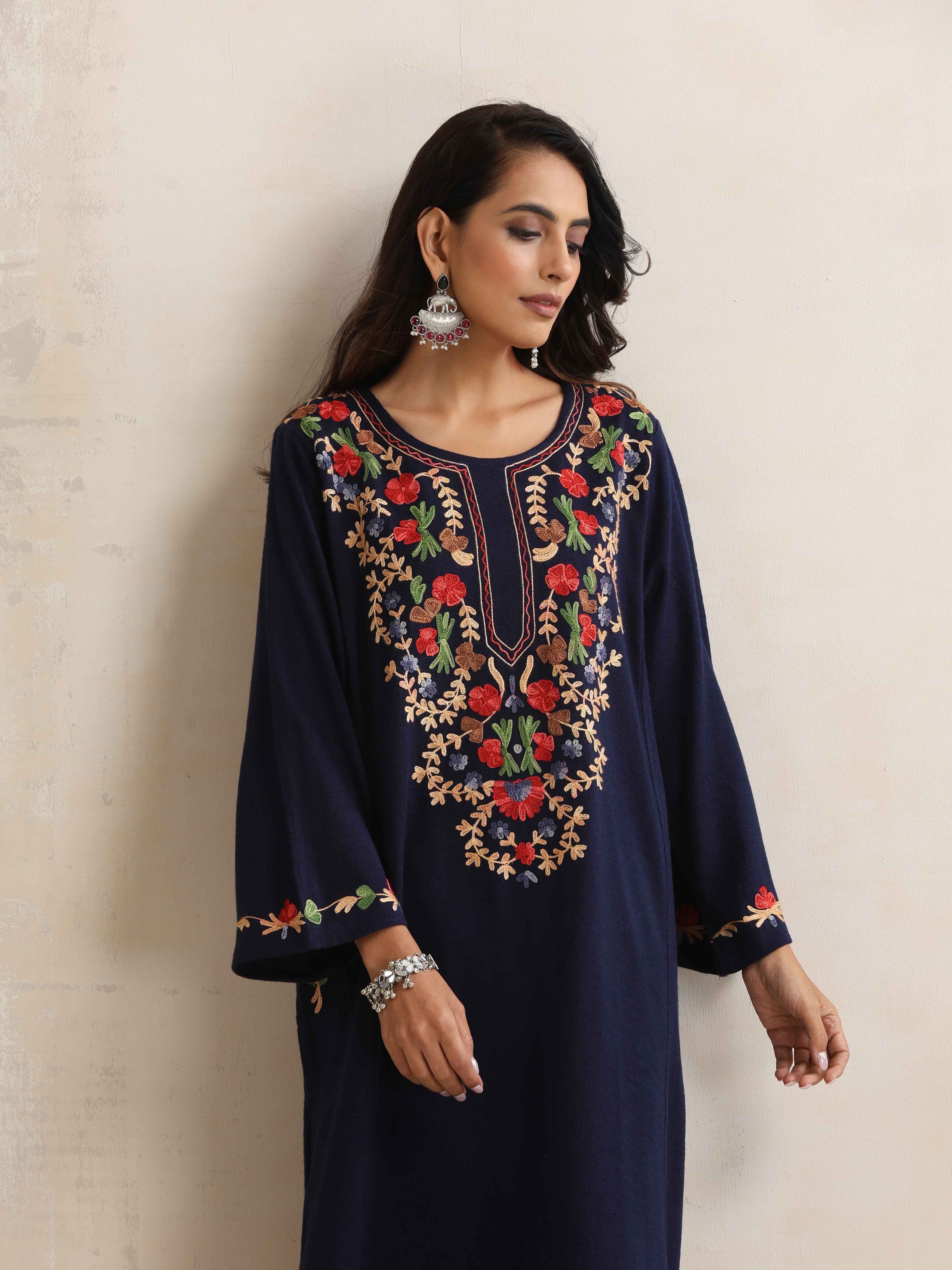 trueBrowns Blue Kashmiri Embroidered Woollen Phiran Kurta - Distacart