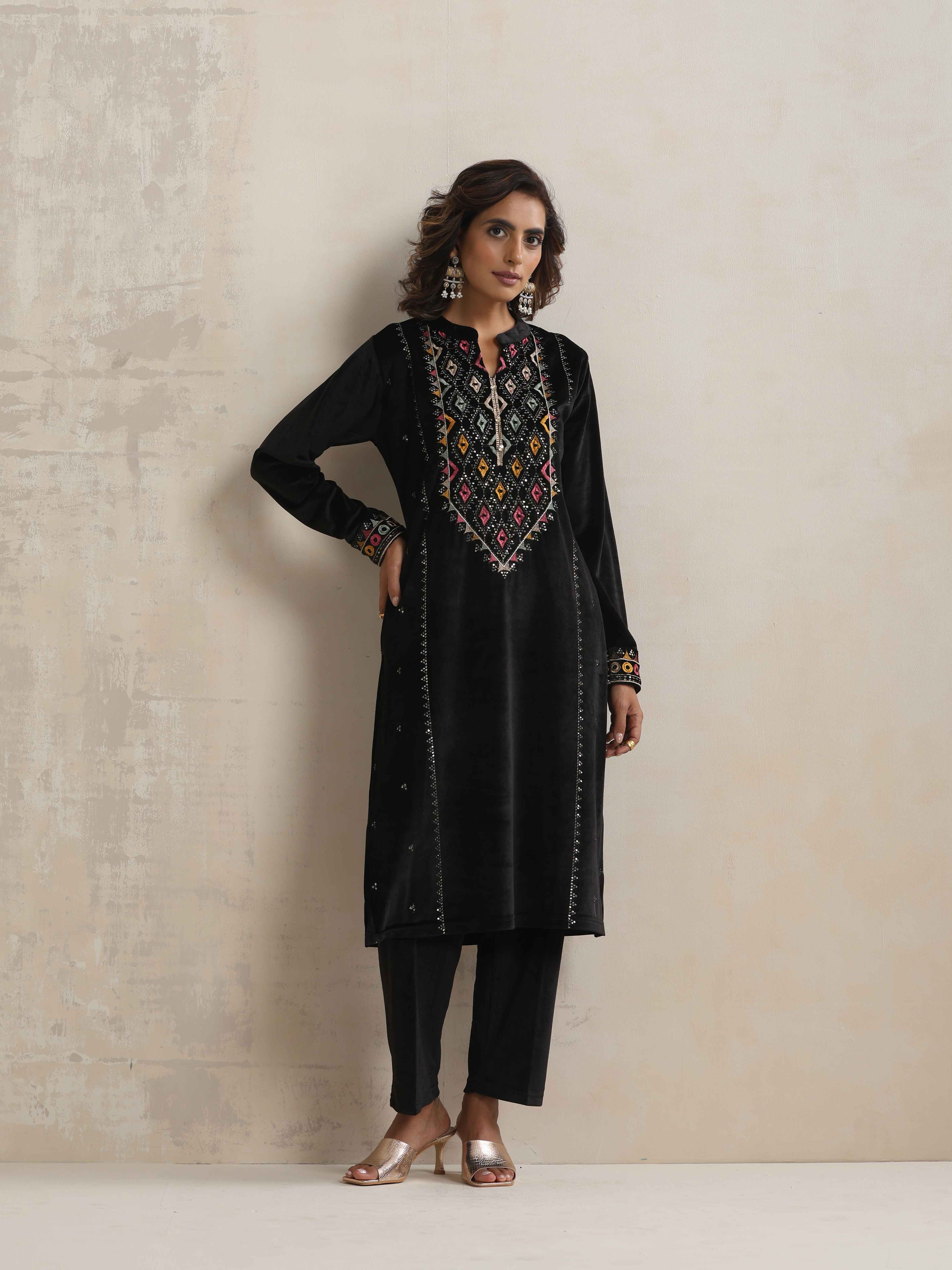 trueBrowns Black Velvet Geometric Embroidered Kurta Pant Dupatta Set - Distacart